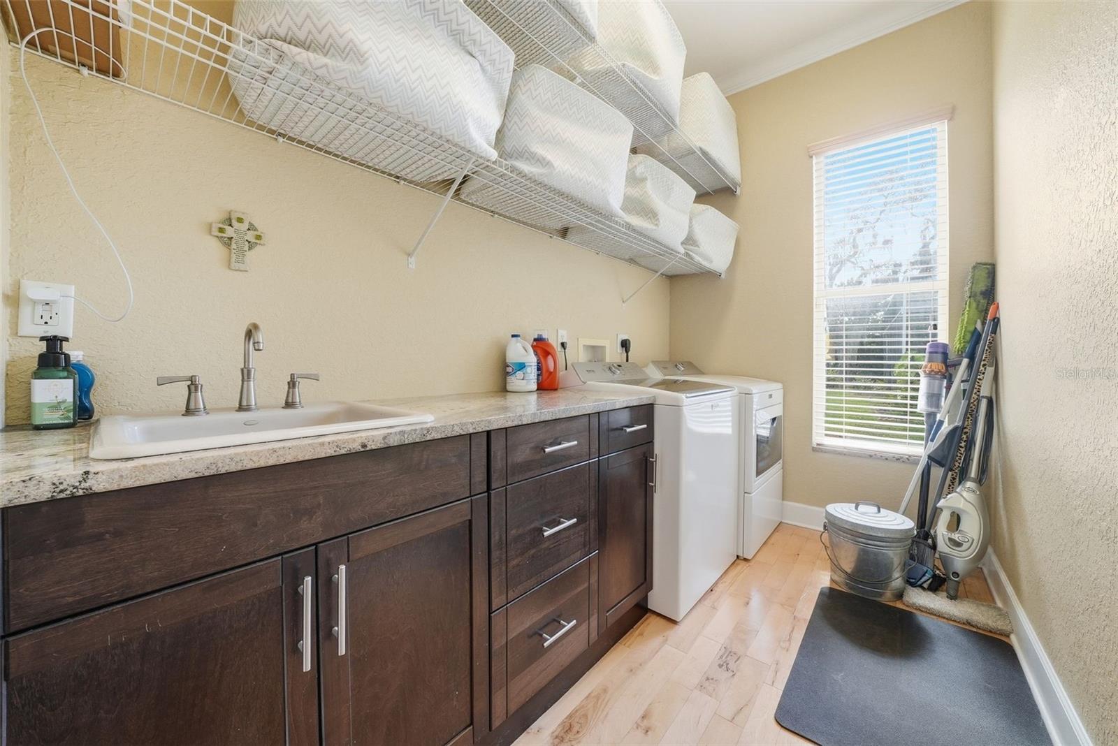 122 WATERBERRY DR