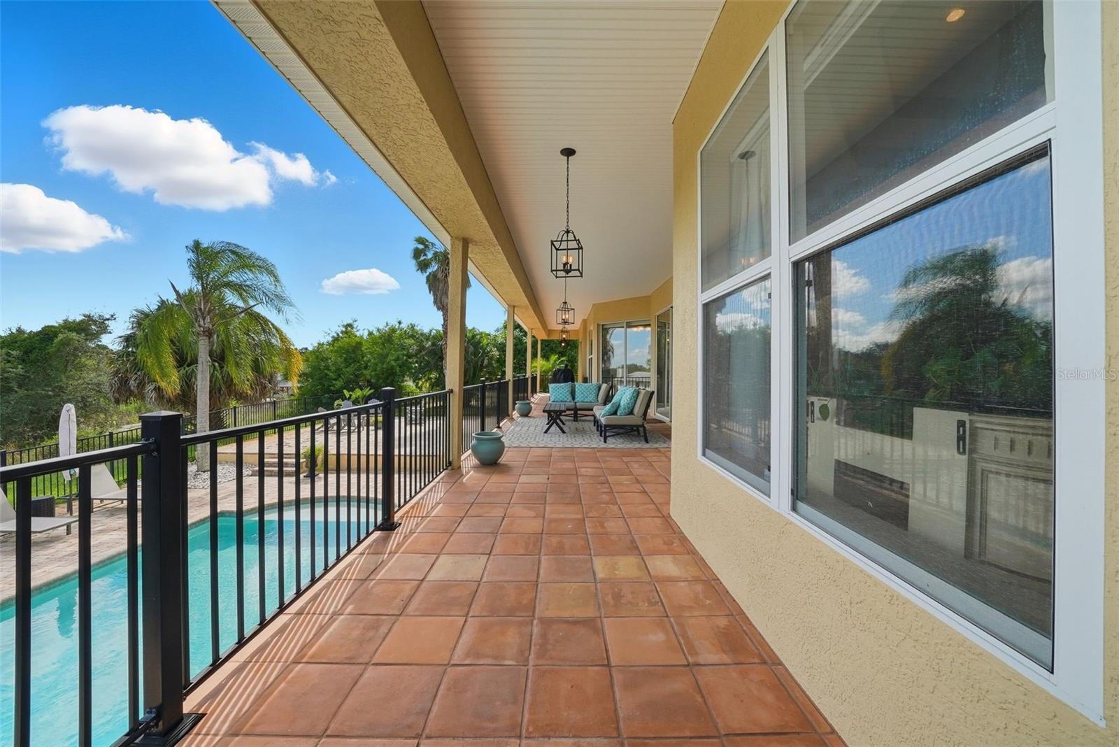 122 WATERBERRY DR