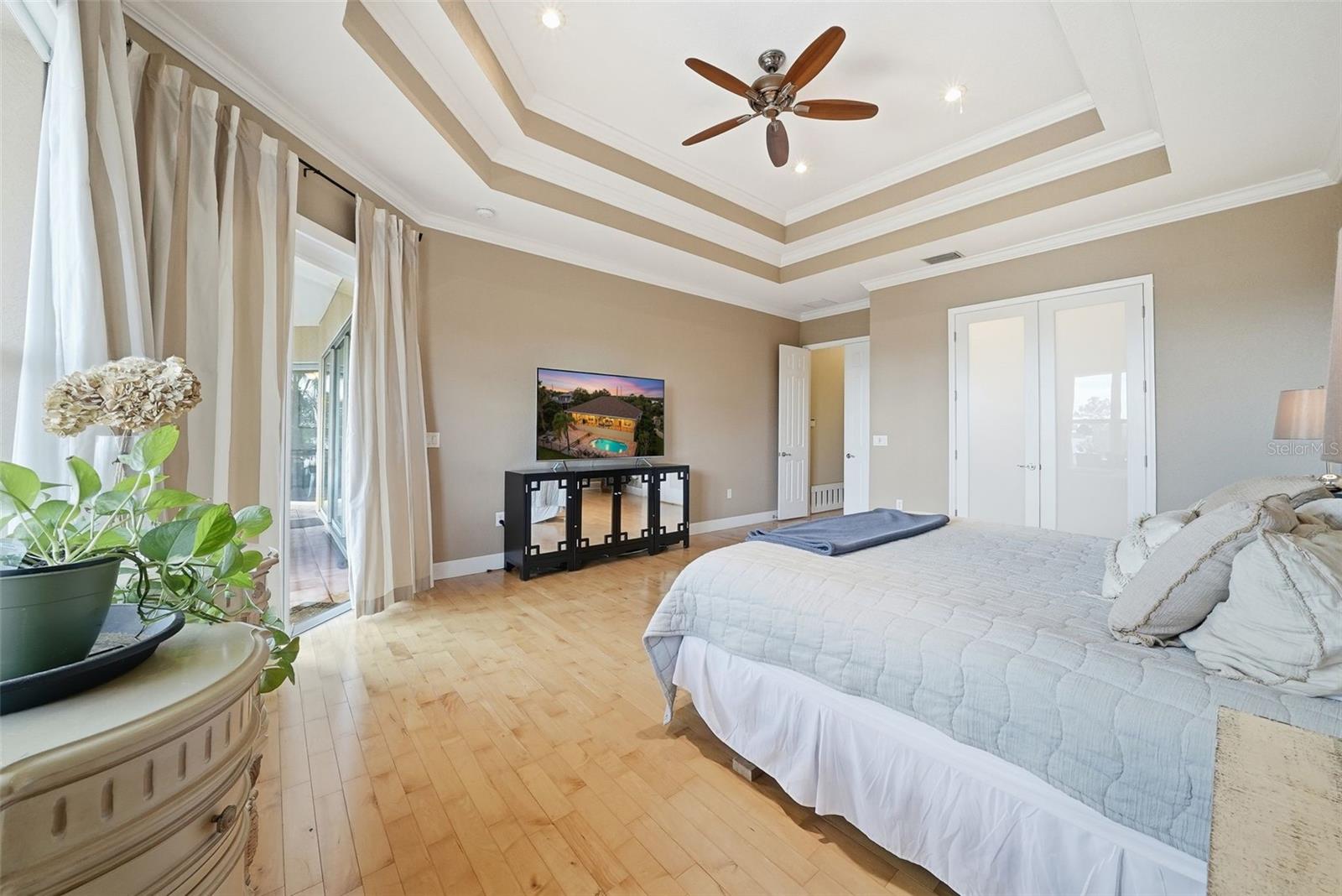 122 WATERBERRY DR