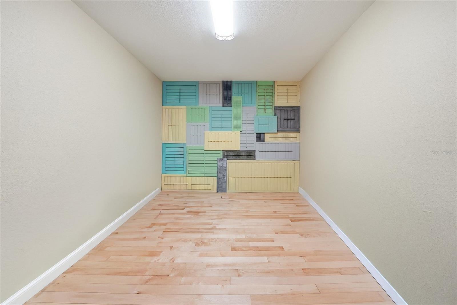 122 WATERBERRY DR