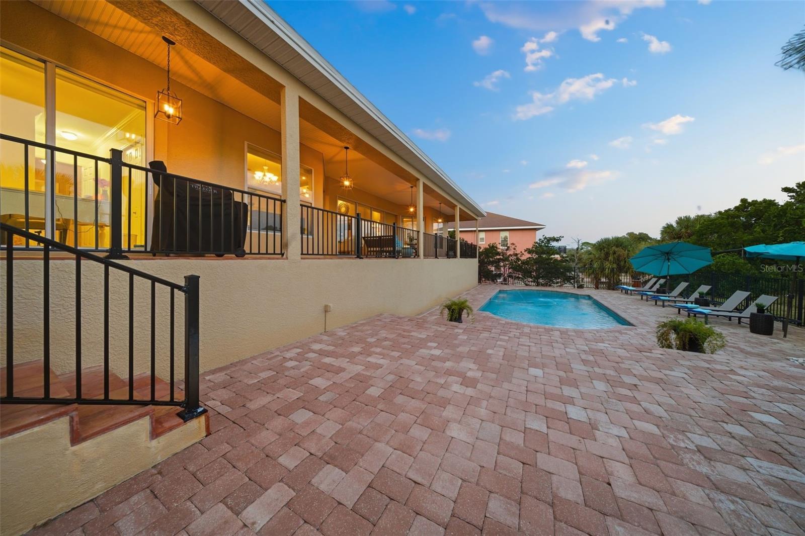 122 WATERBERRY DR