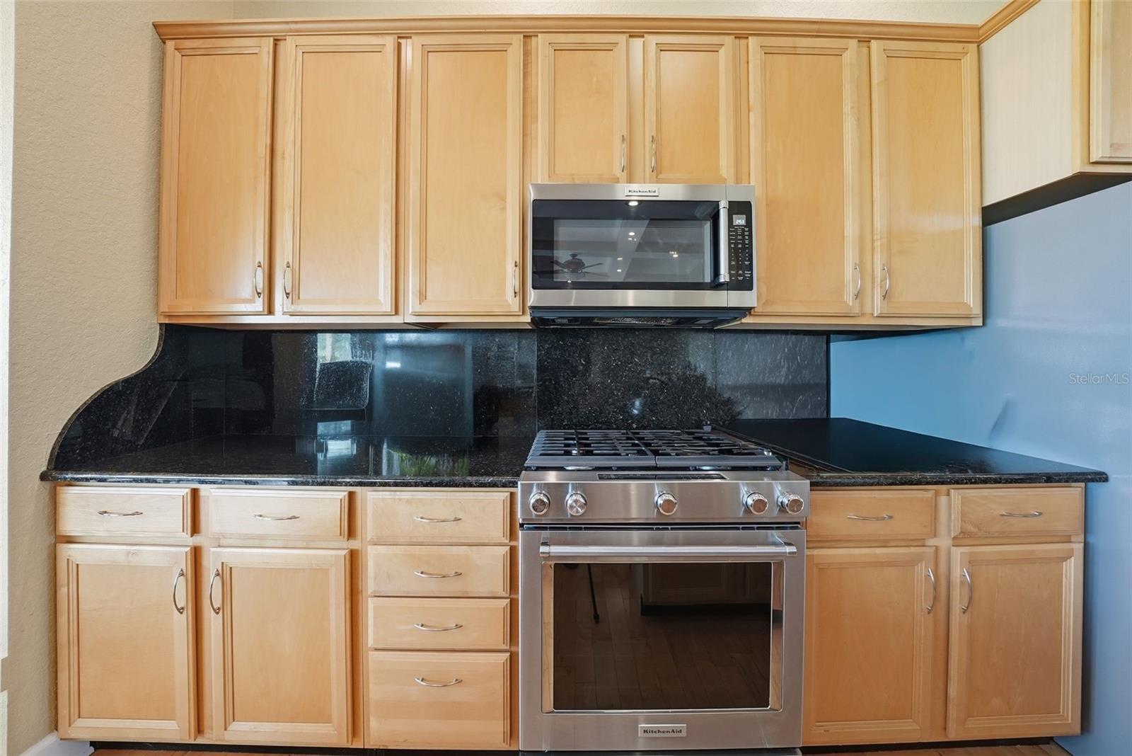 122 WATERBERRY DR