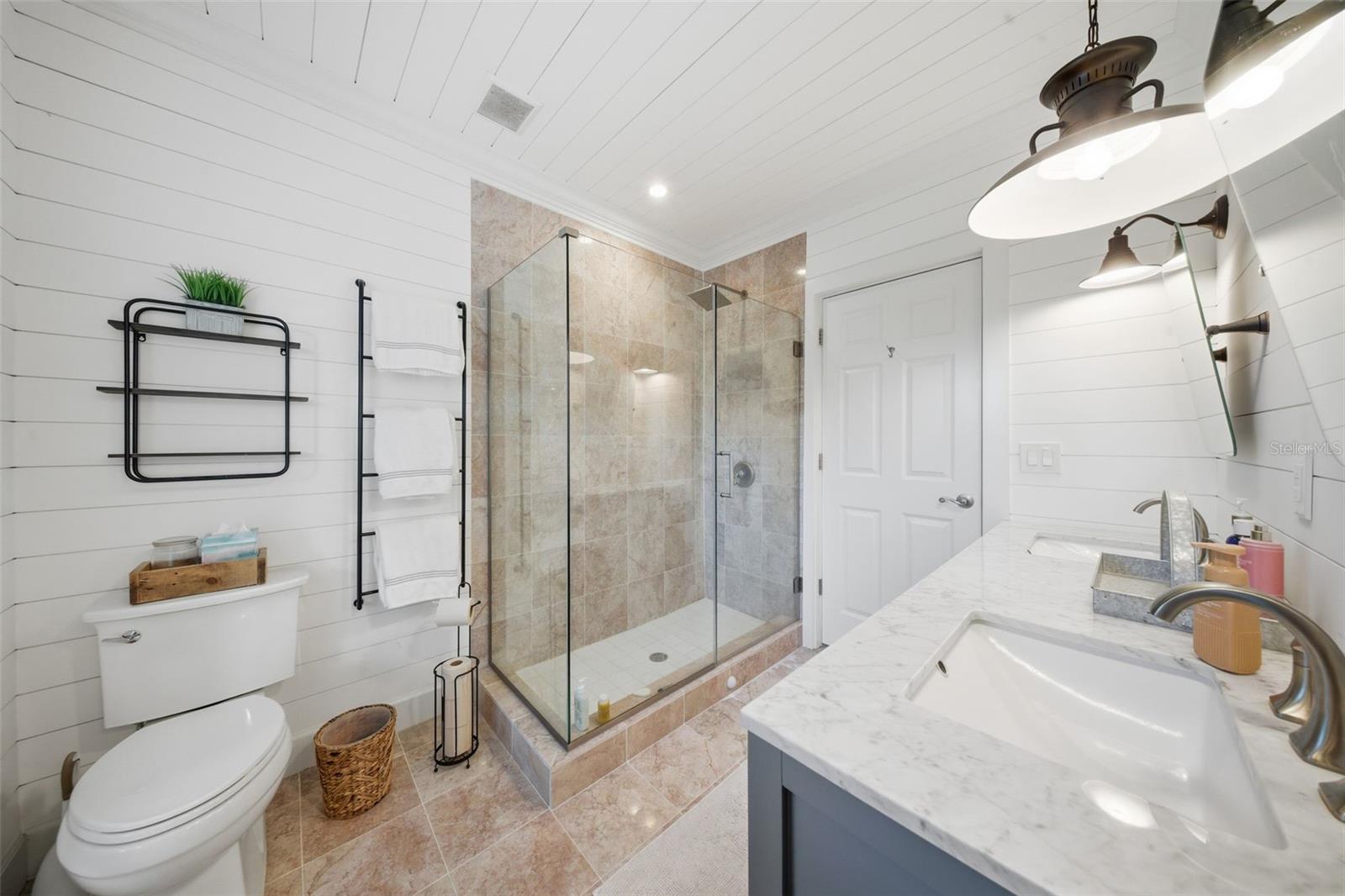 122 WATERBERRY DR