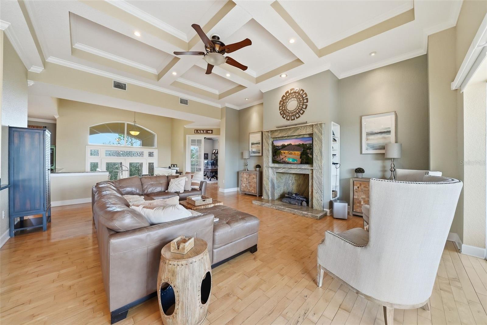 122 WATERBERRY DR
