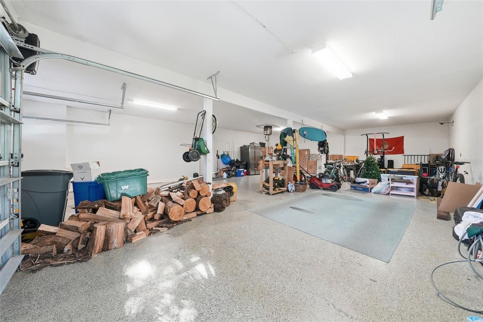 122 WATERBERRY DR