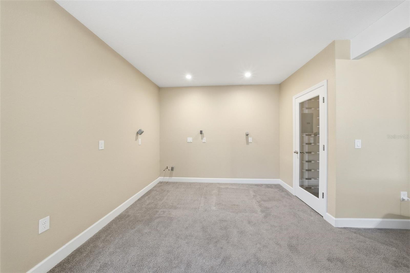 122 WATERBERRY DR