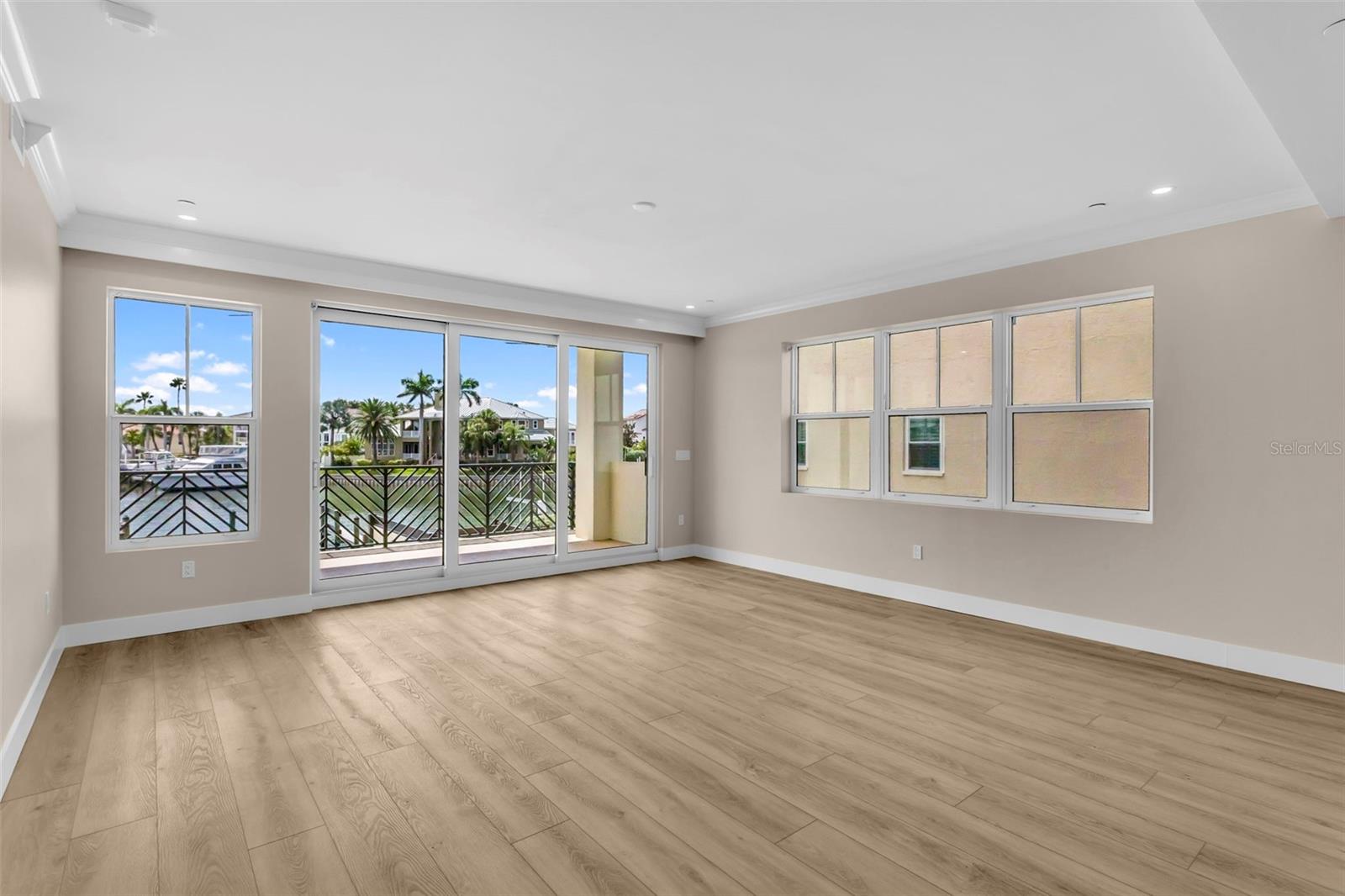 455 PINELLAS BAYWAY S #2B