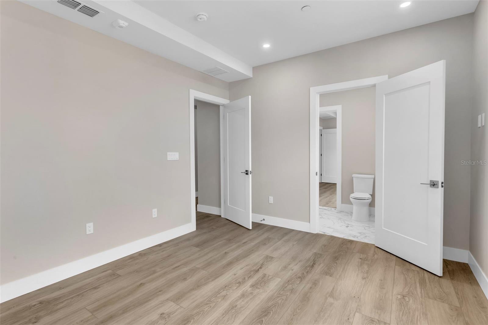 455 PINELLAS BAYWAY S #2B