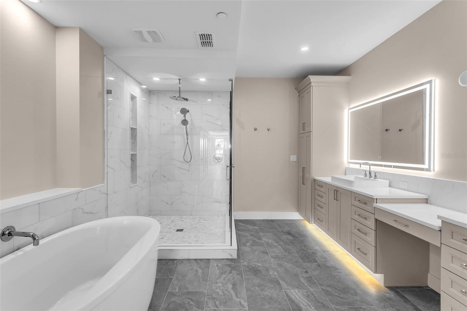 455 PINELLAS BAYWAY S #2B