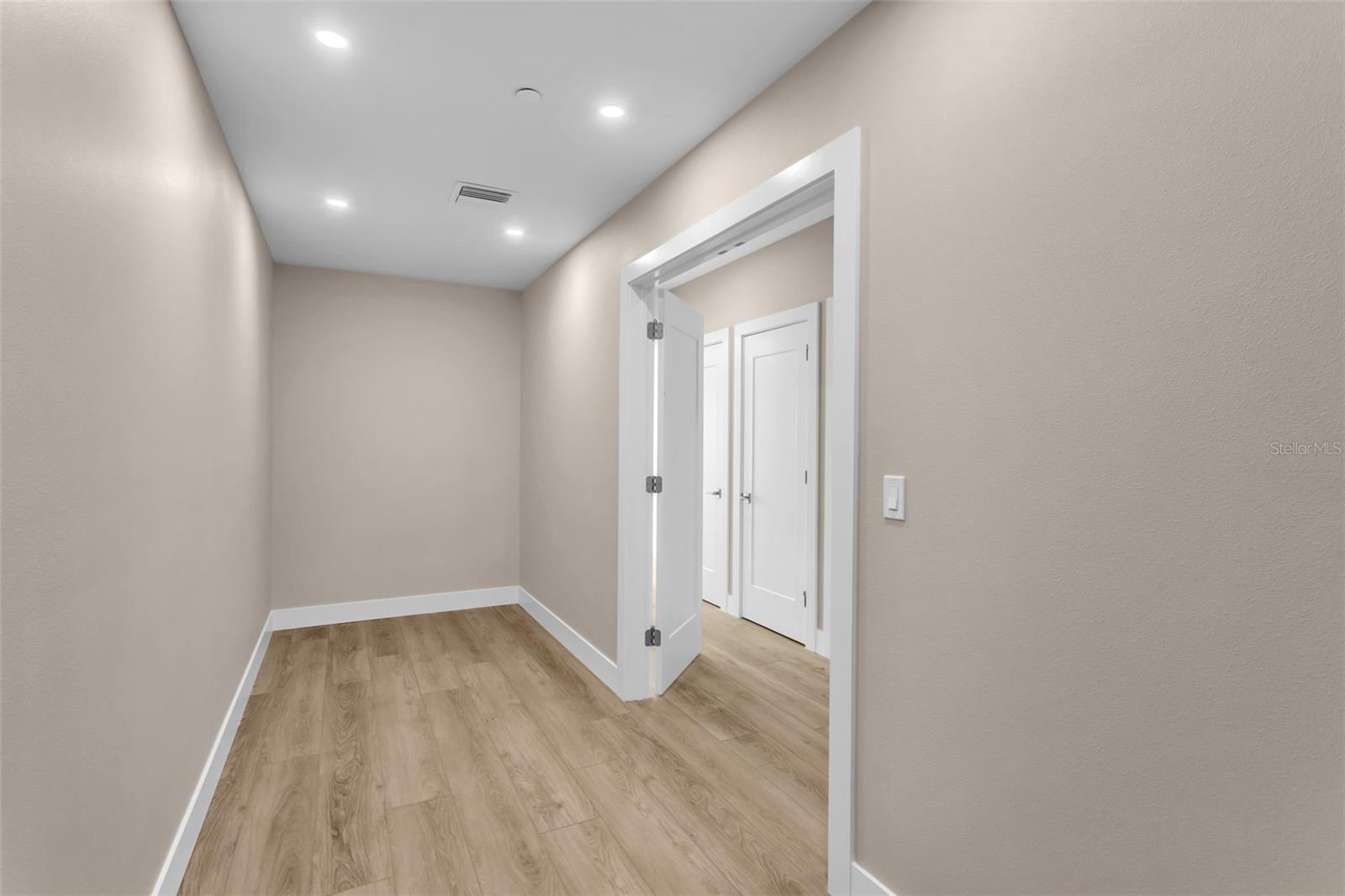 455 PINELLAS BAYWAY S #2B