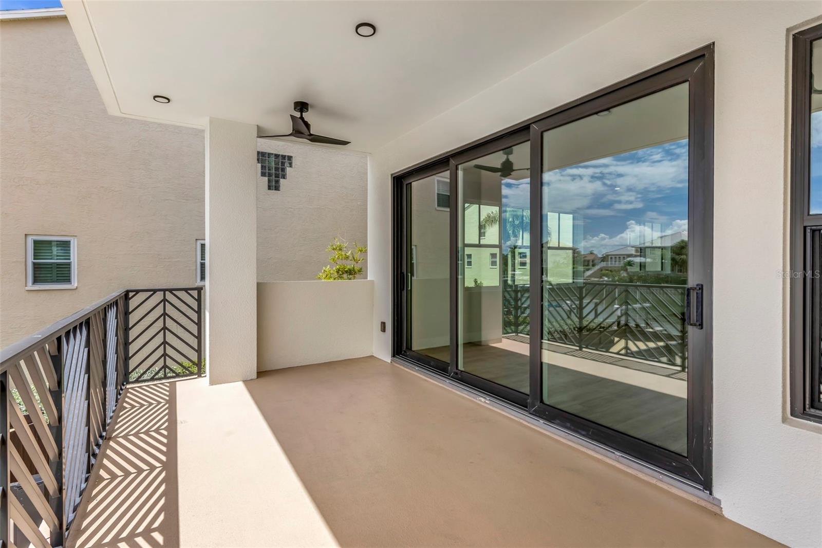 455 PINELLAS BAYWAY S #2B