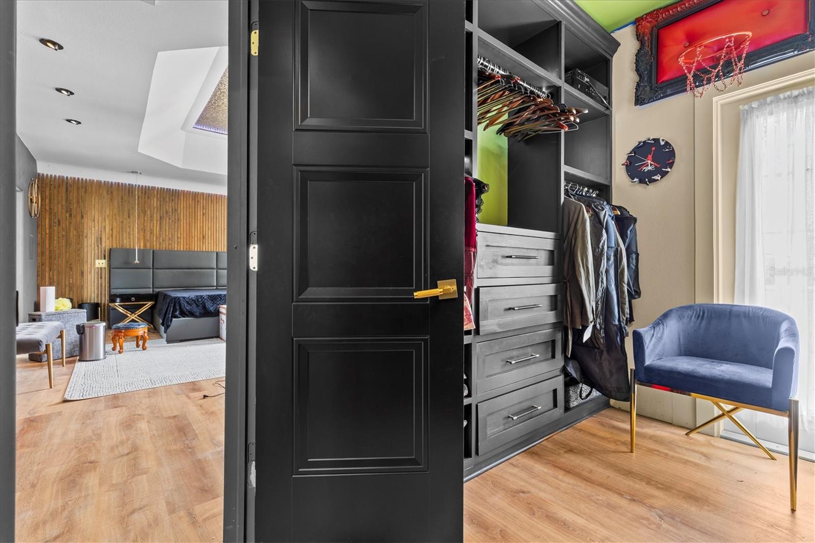 5914 LA ROSA LN