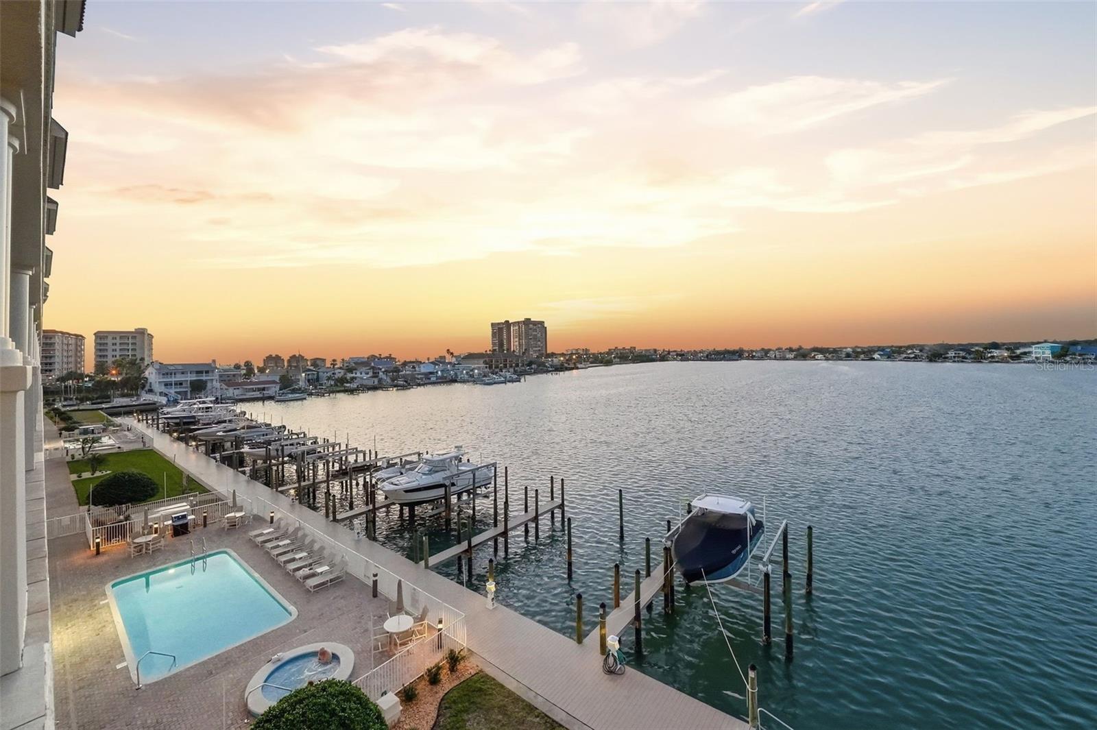 17735 GULF BLVD #405