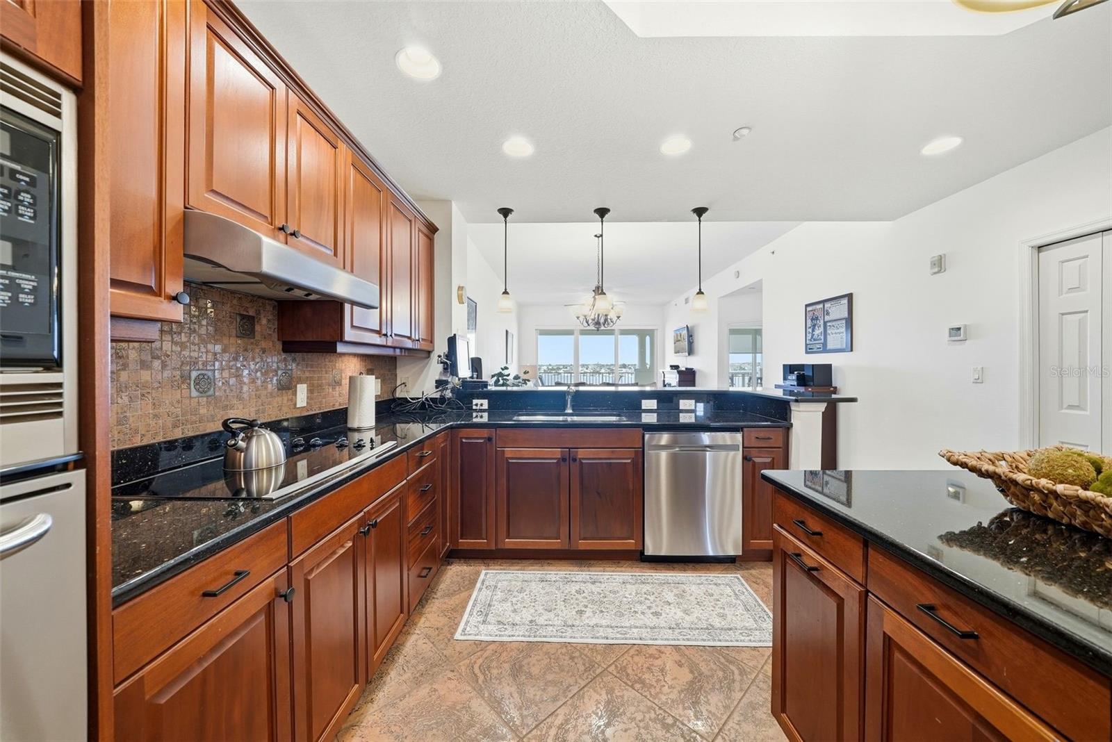 17735 GULF BLVD #405