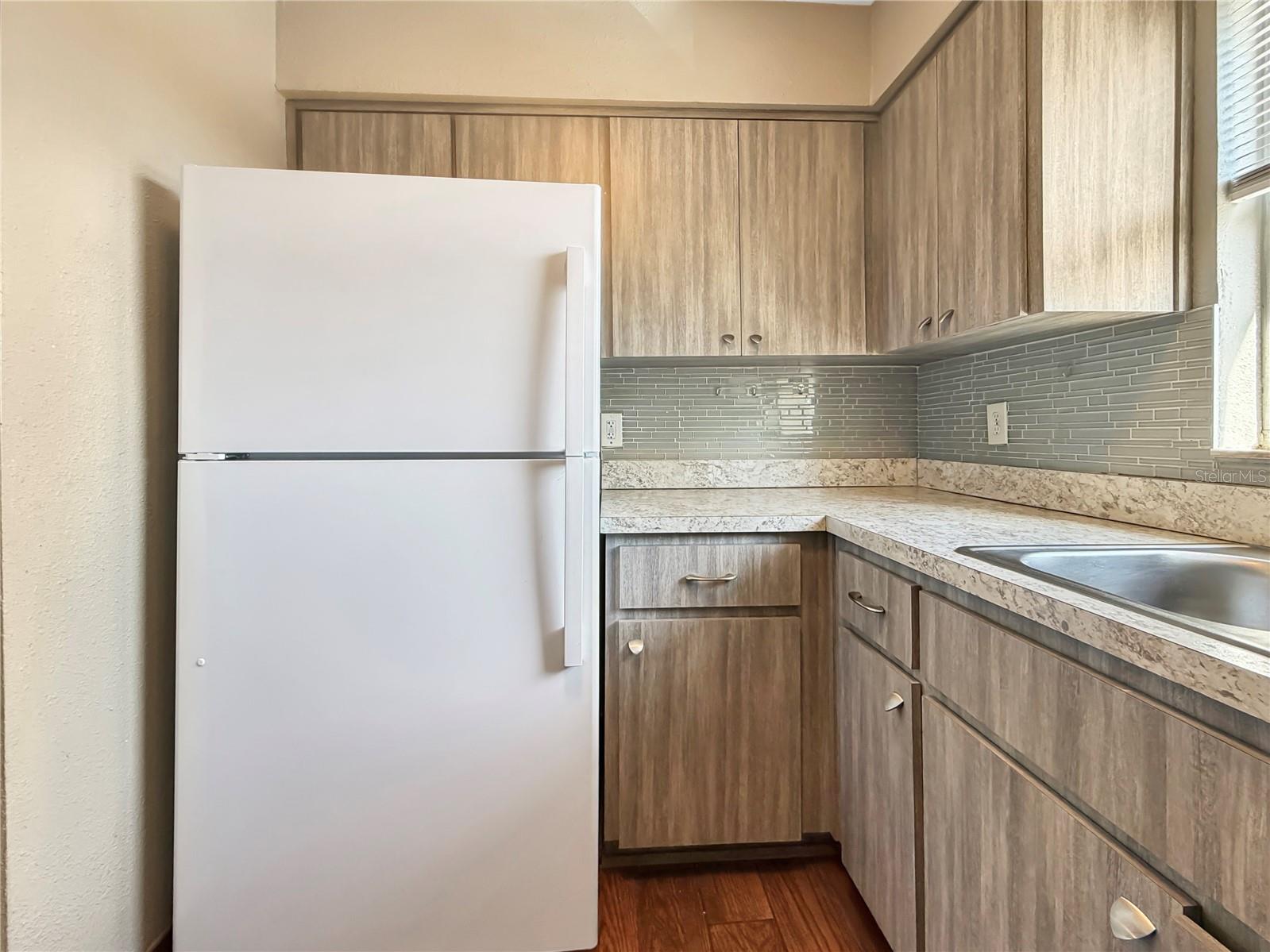 7210 N MANHATTAN AVE #2524