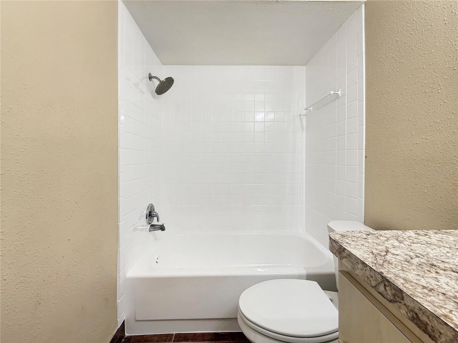 7210 N MANHATTAN AVE #2524