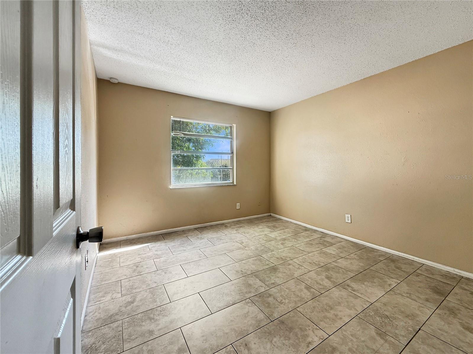 7210 N MANHATTAN AVE #2524