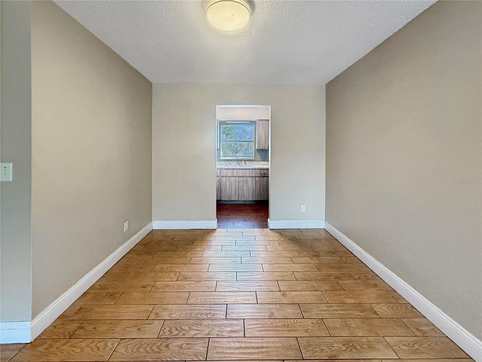 7210 N MANHATTAN AVE #2524