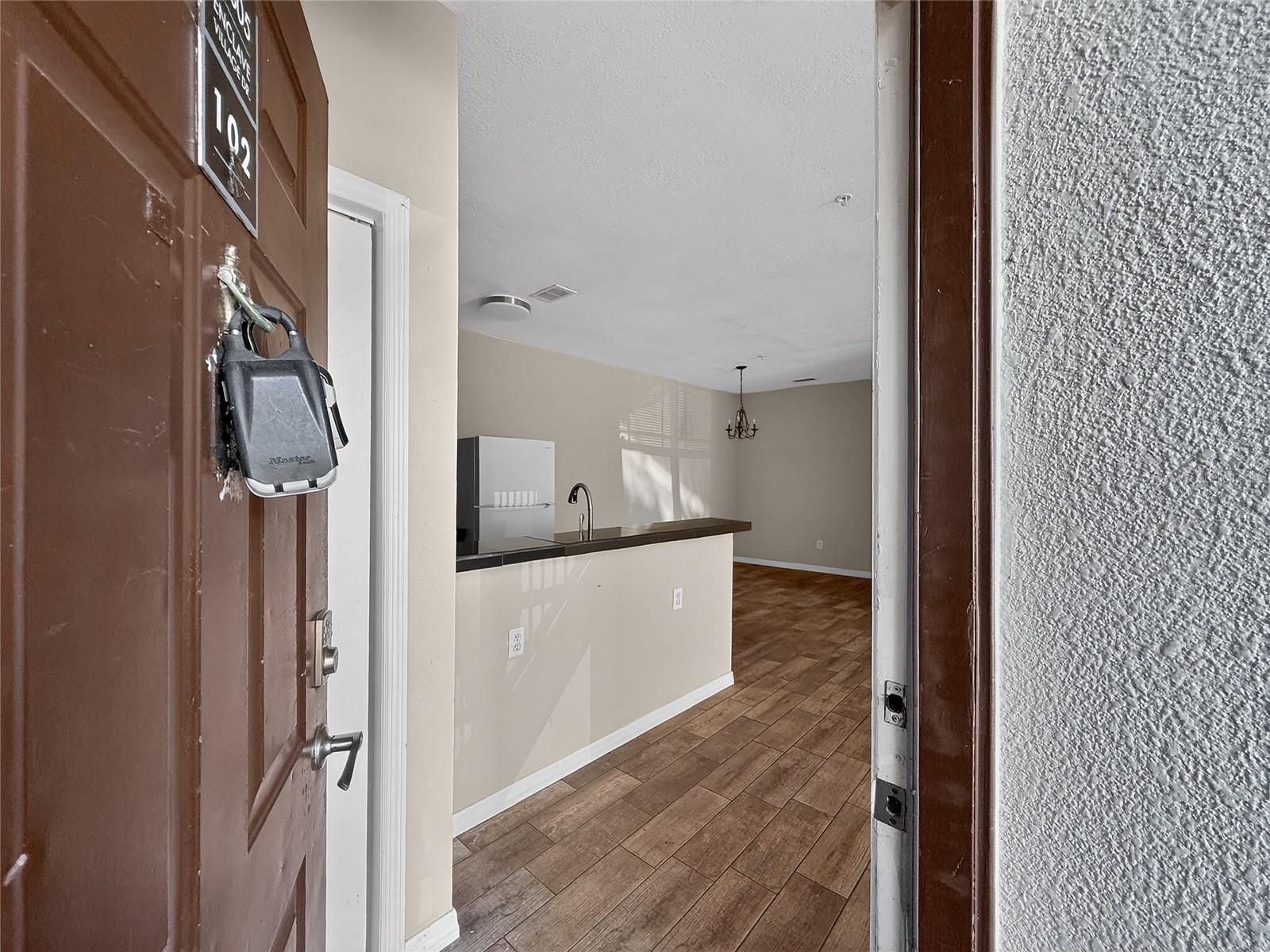 16305 ENCLAVE VILLAGE DR #102