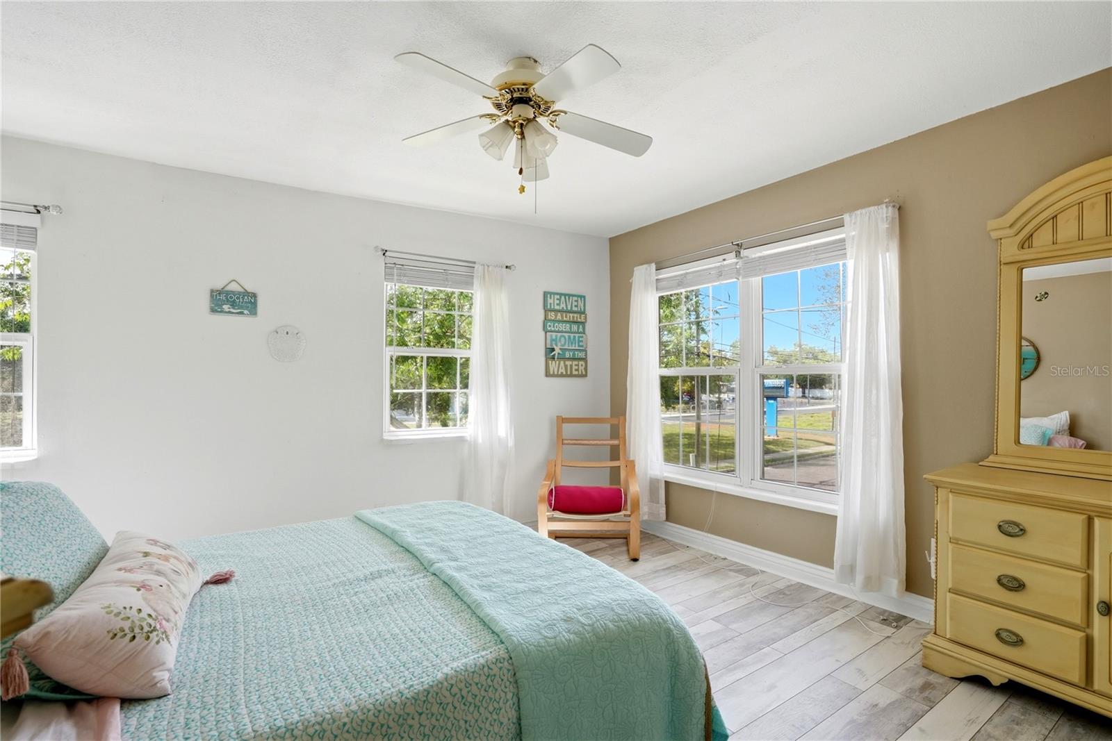 516 5TH AVE N