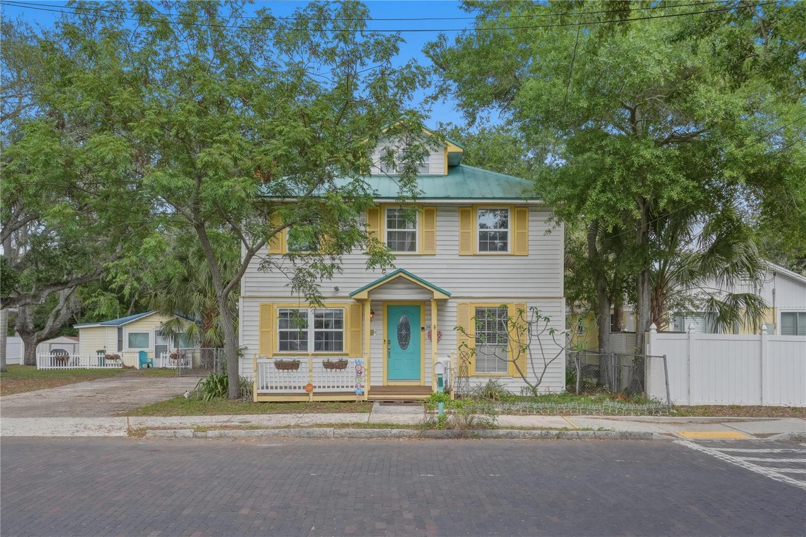 516 5TH AVE N