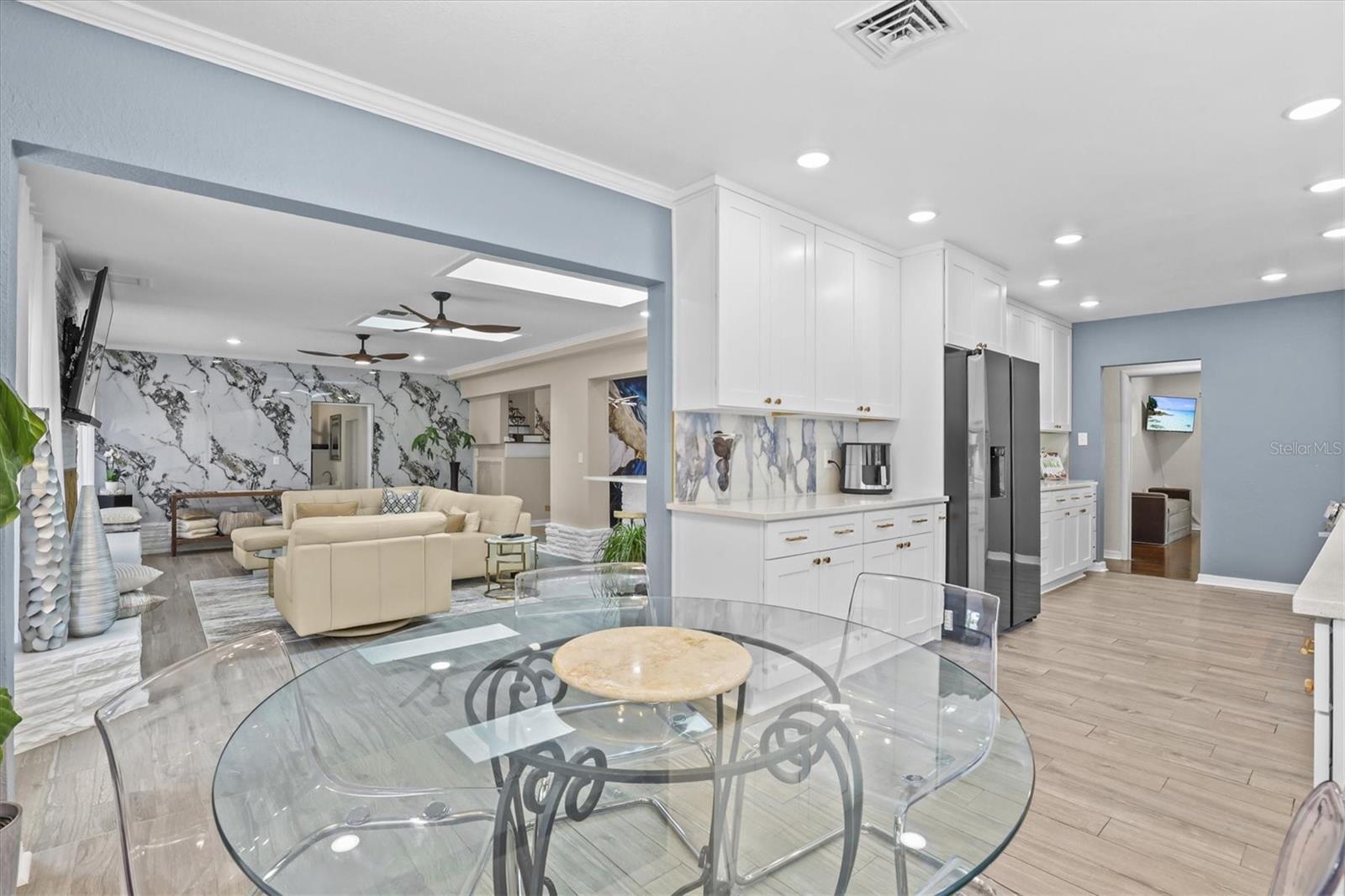 231 LIME CIR S