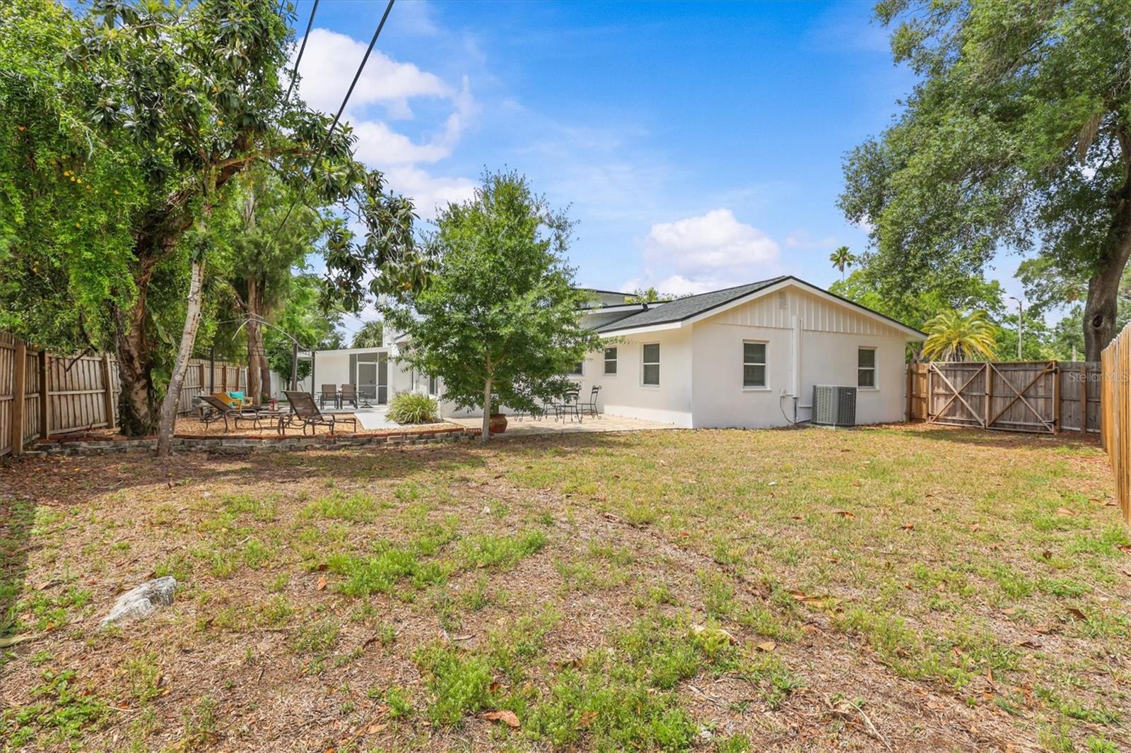 231 LIME CIR S