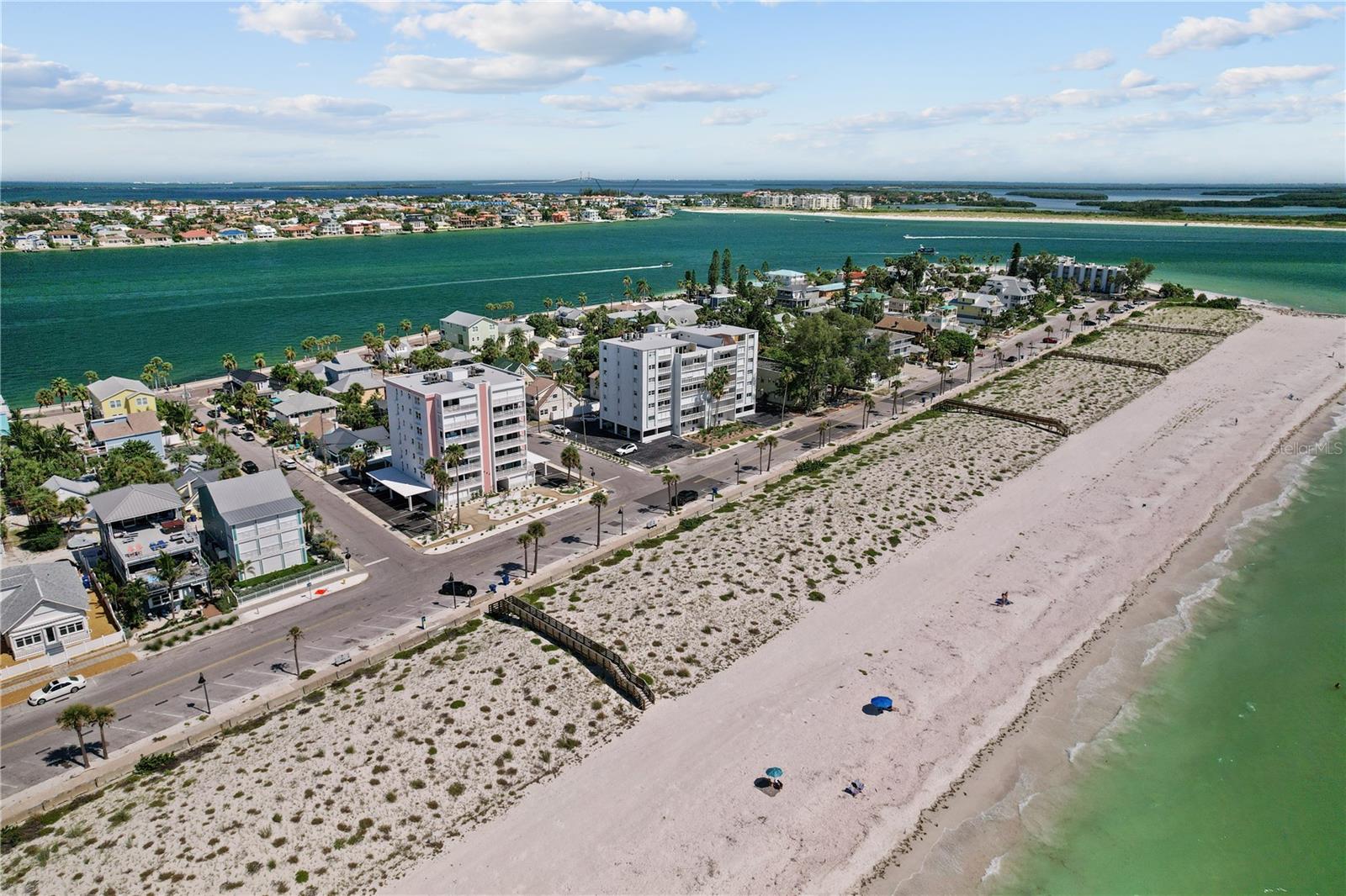 555 GULF WAY #6S