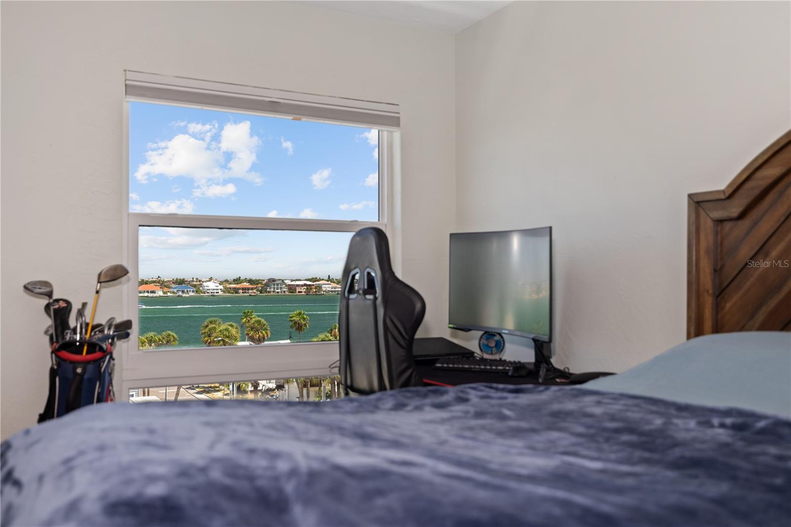 555 GULF WAY #6S