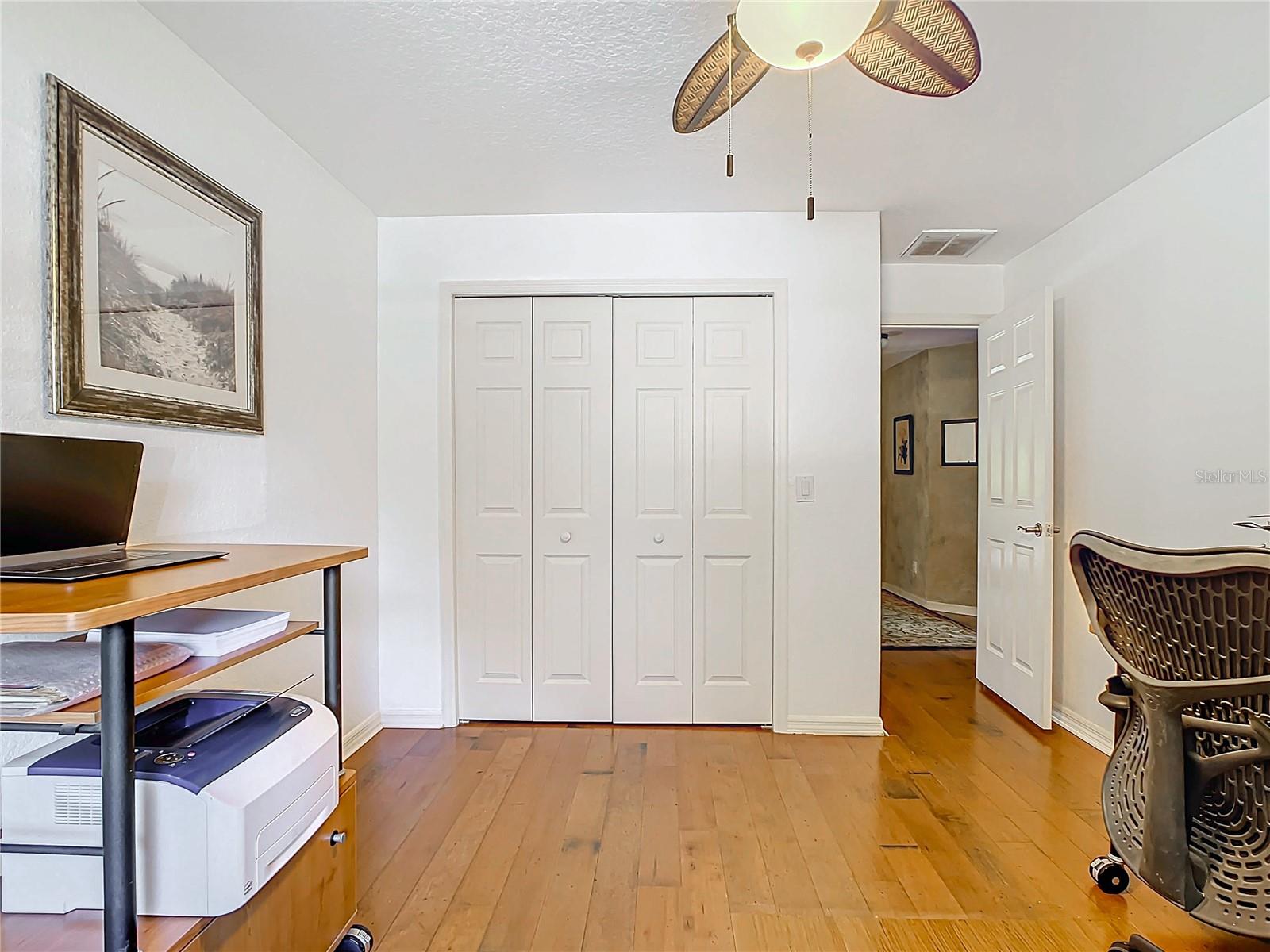 863 HARBOR HILL DR