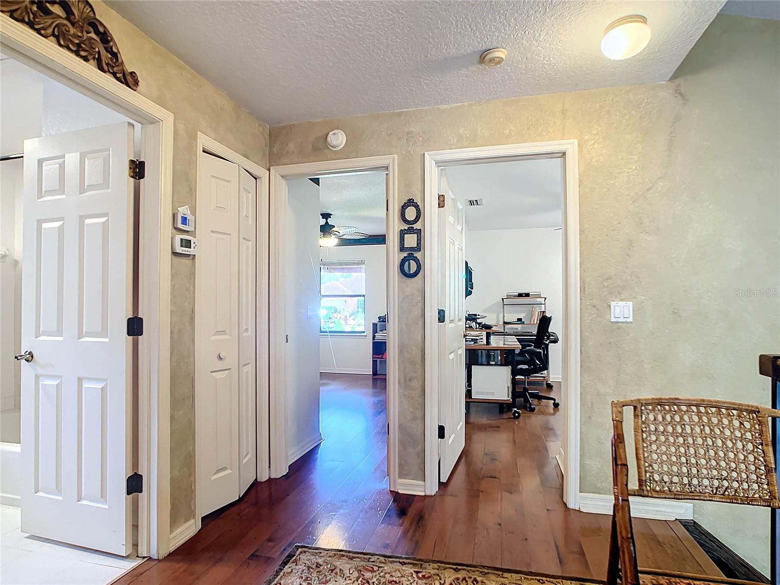 863 HARBOR HILL DR