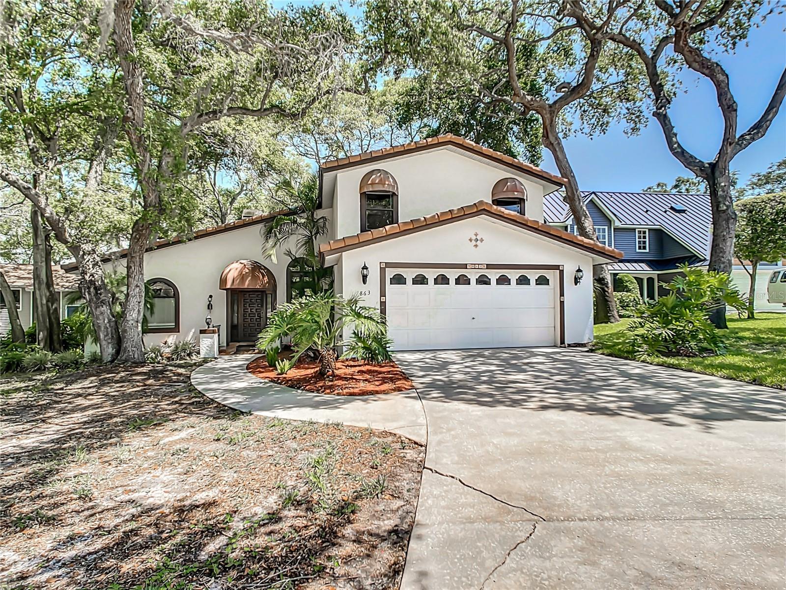 863 HARBOR HILL DR