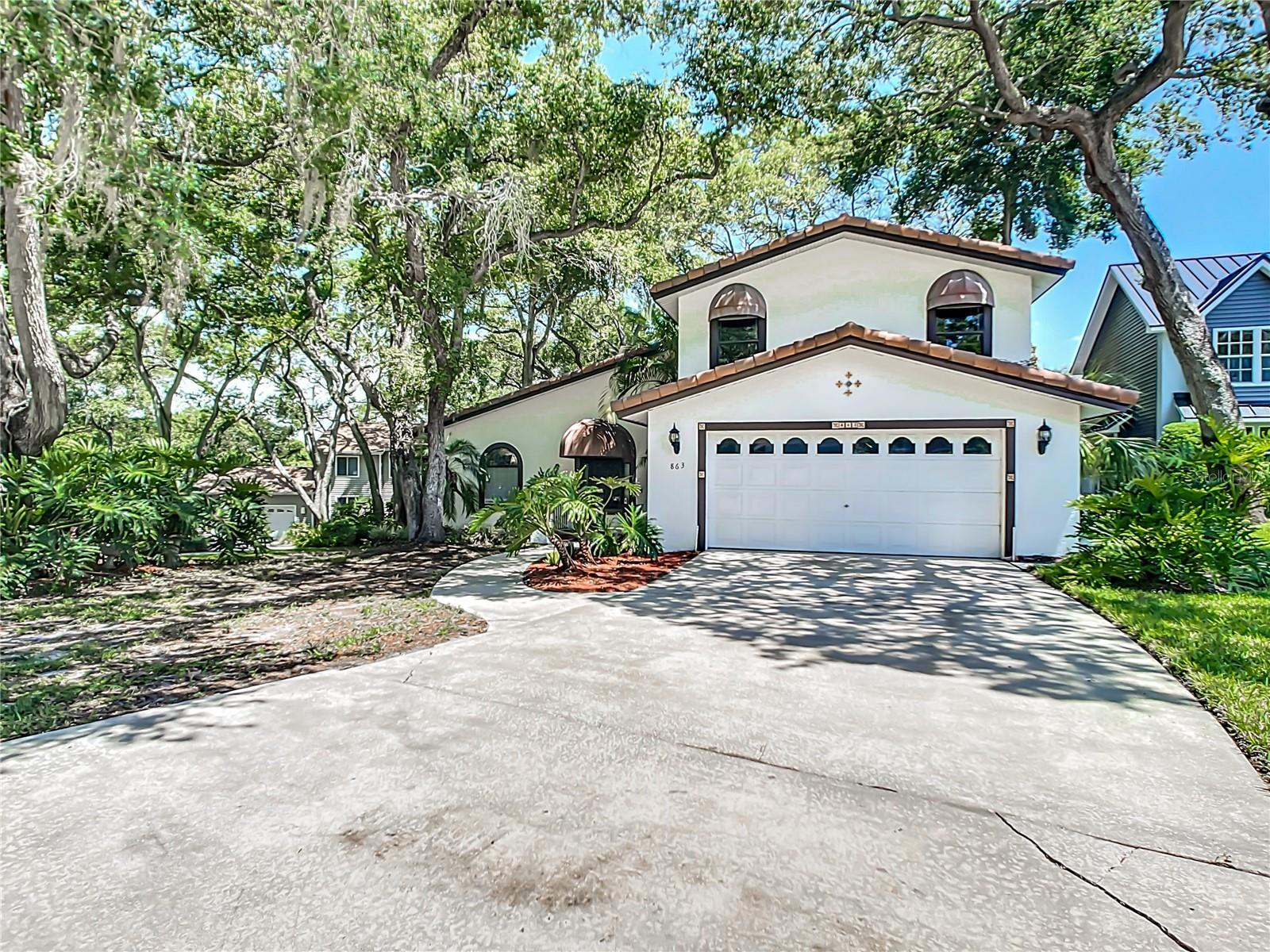 863 HARBOR HILL DR