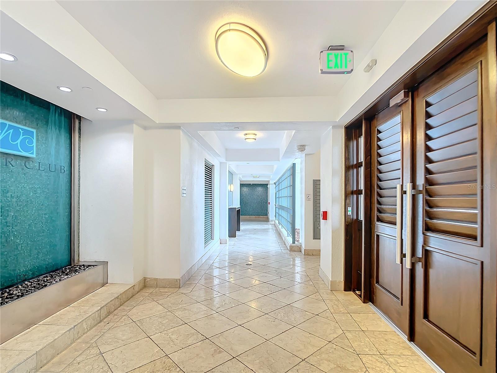 1325 SNELL ISLE BLVD NE #802