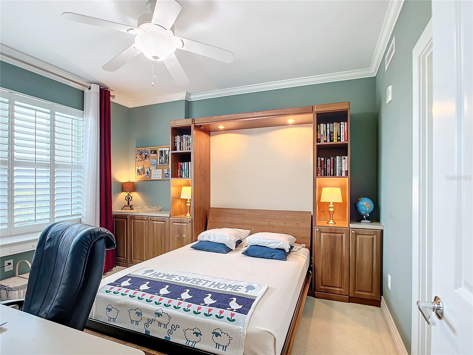 1325 SNELL ISLE BLVD NE #802