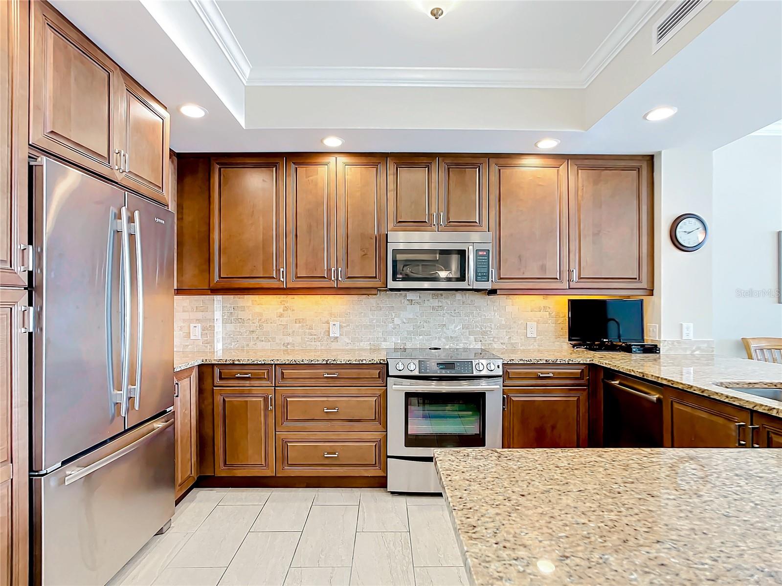 1325 SNELL ISLE BLVD NE #802