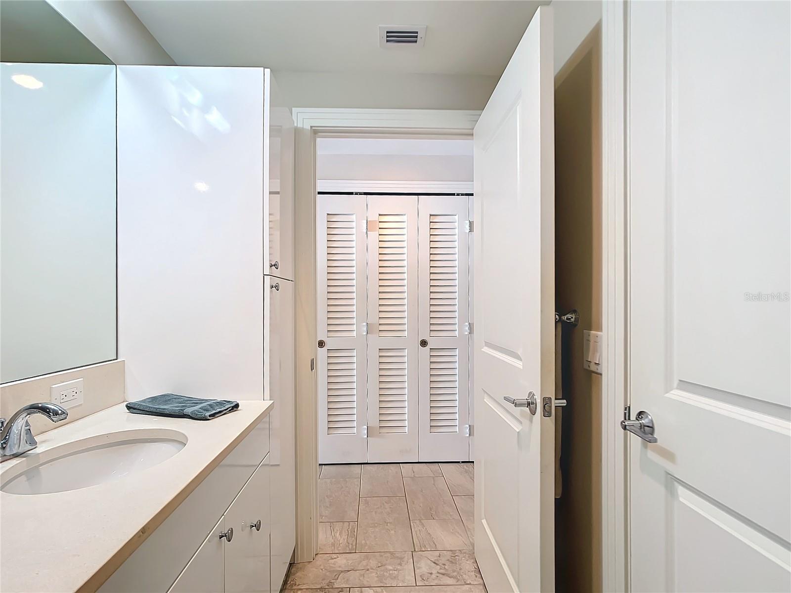 1325 SNELL ISLE BLVD NE #802