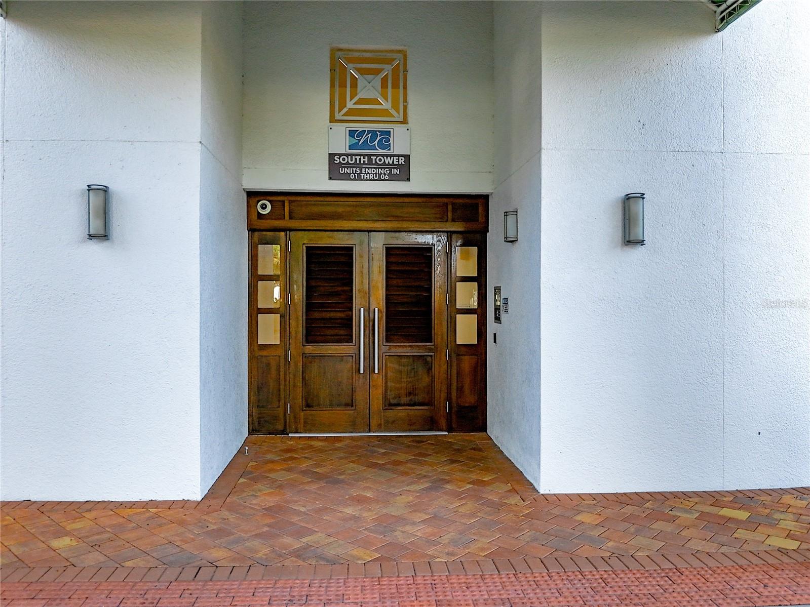 1325 SNELL ISLE BLVD NE #802