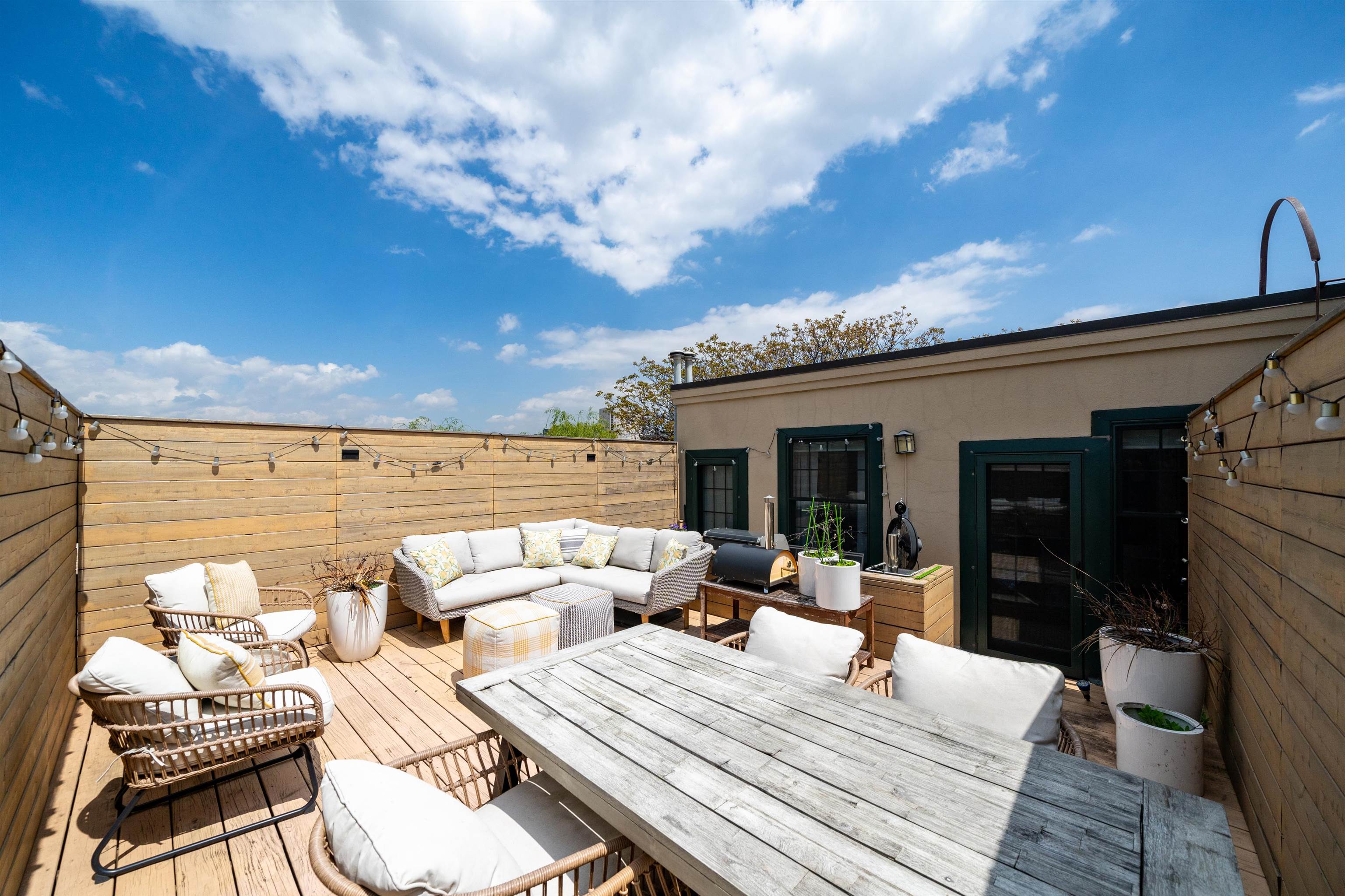 101 PARK AVE Unit: PHN