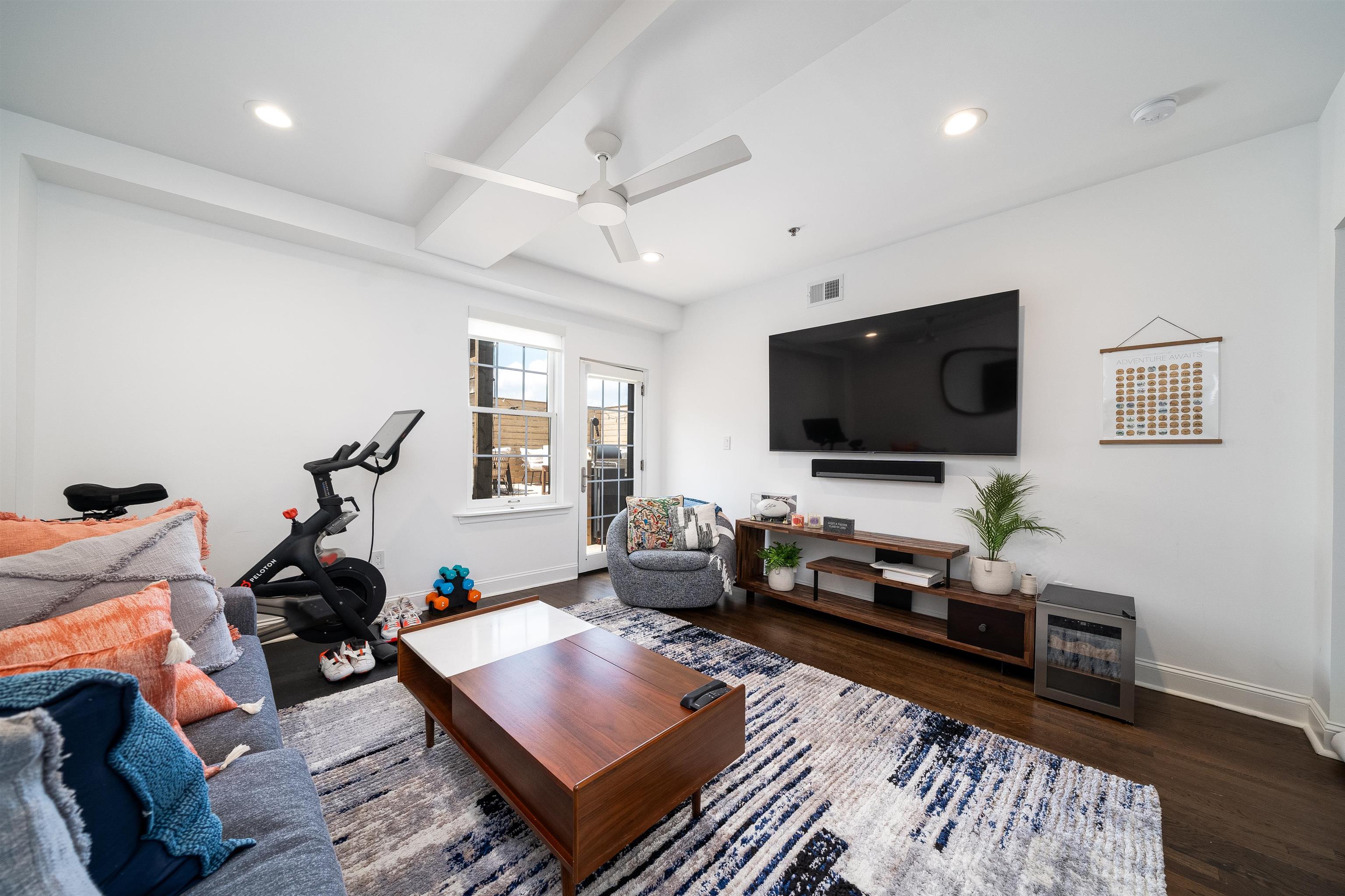 101 PARK AVE Unit: PHN