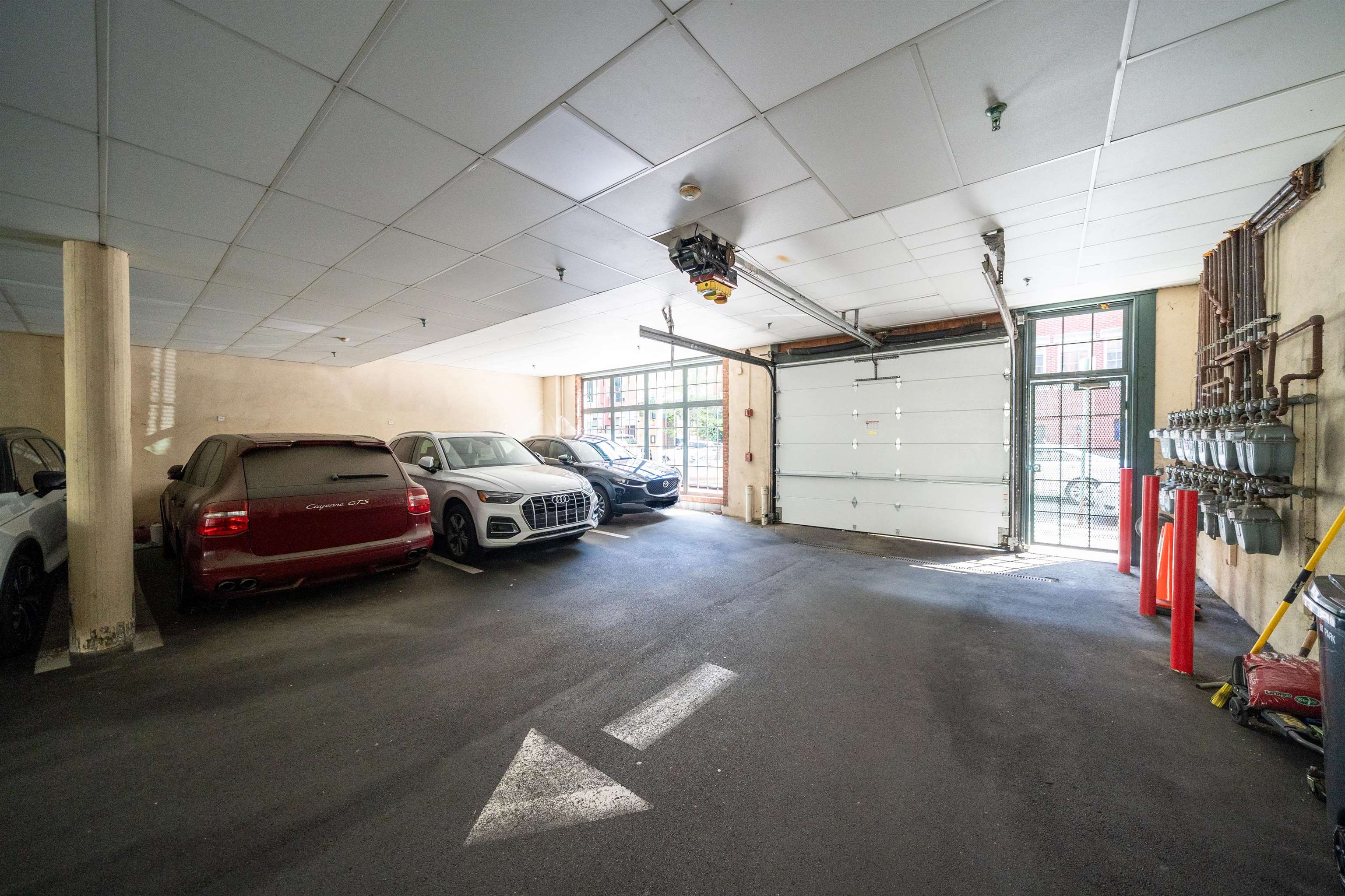 101 PARK AVE Unit: PHN