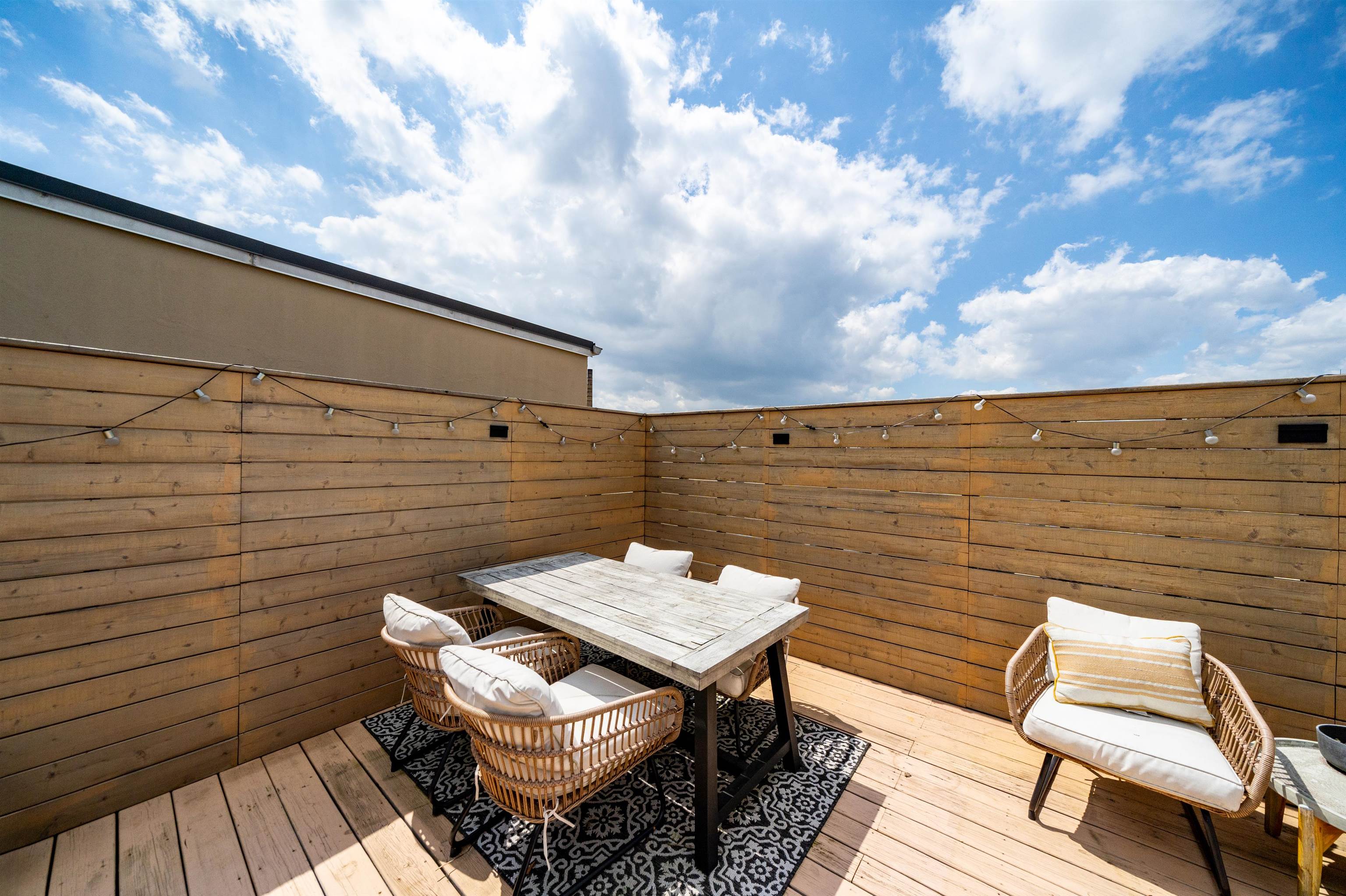 101 PARK AVE Unit: PHN