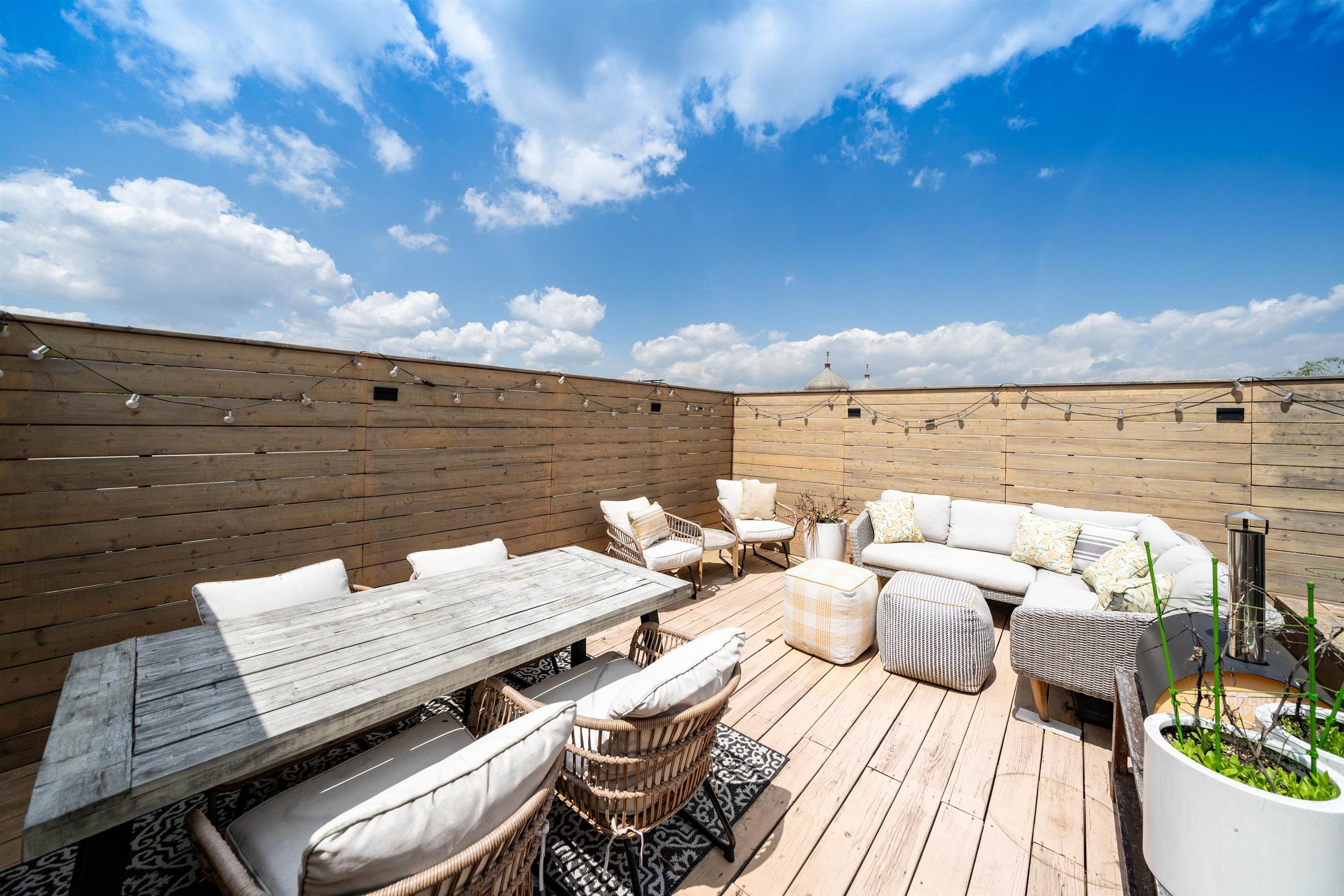 101 PARK AVE Unit: PHN