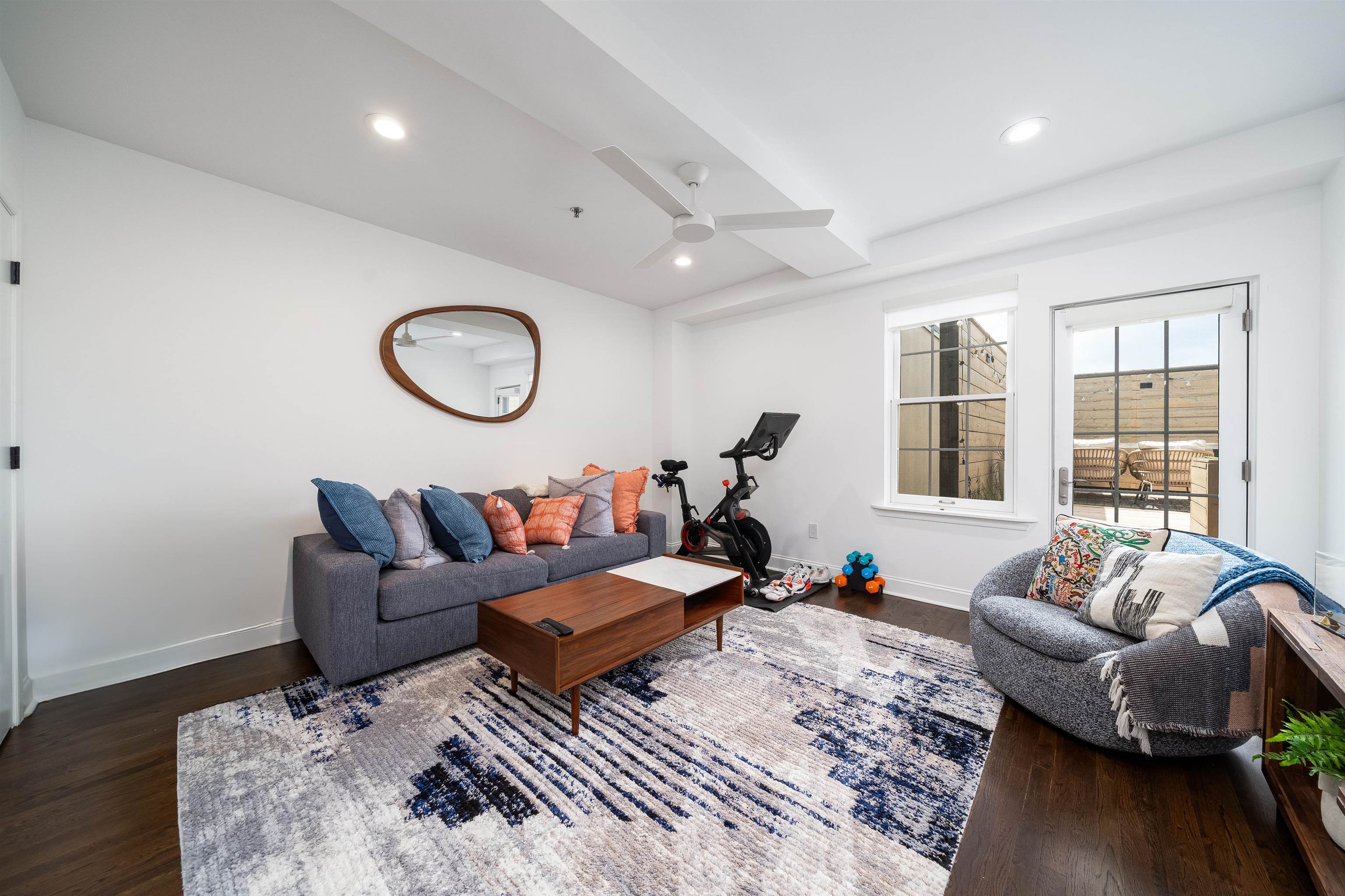 101 PARK AVE Unit: PHN