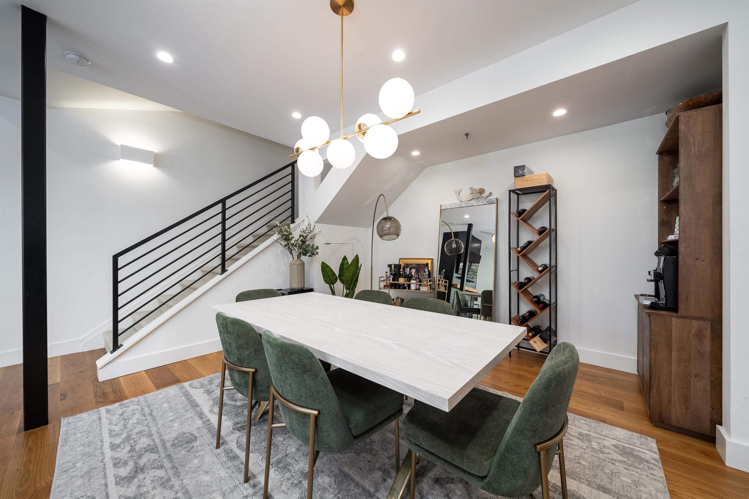 101 PARK AVE Unit: PHN