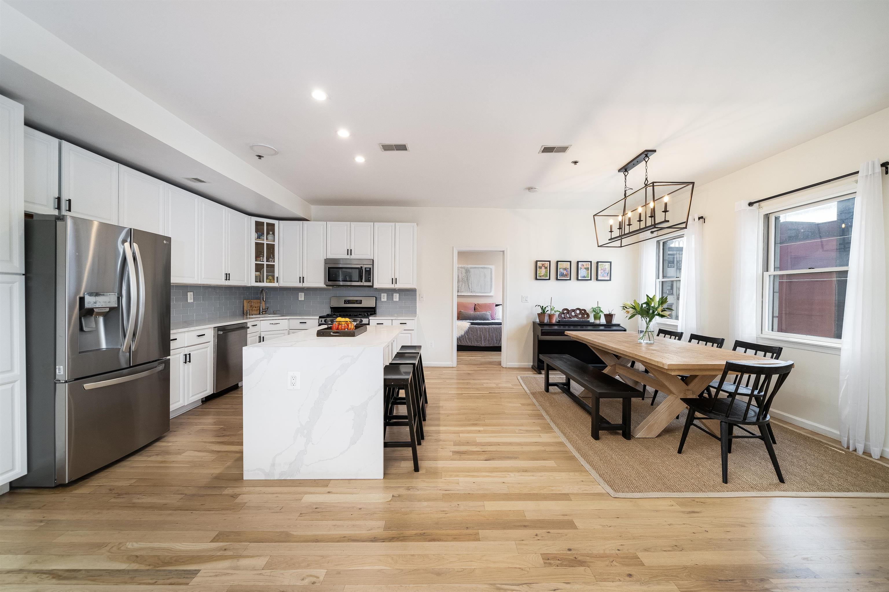 109 JACKSON ST Unit: 4C
