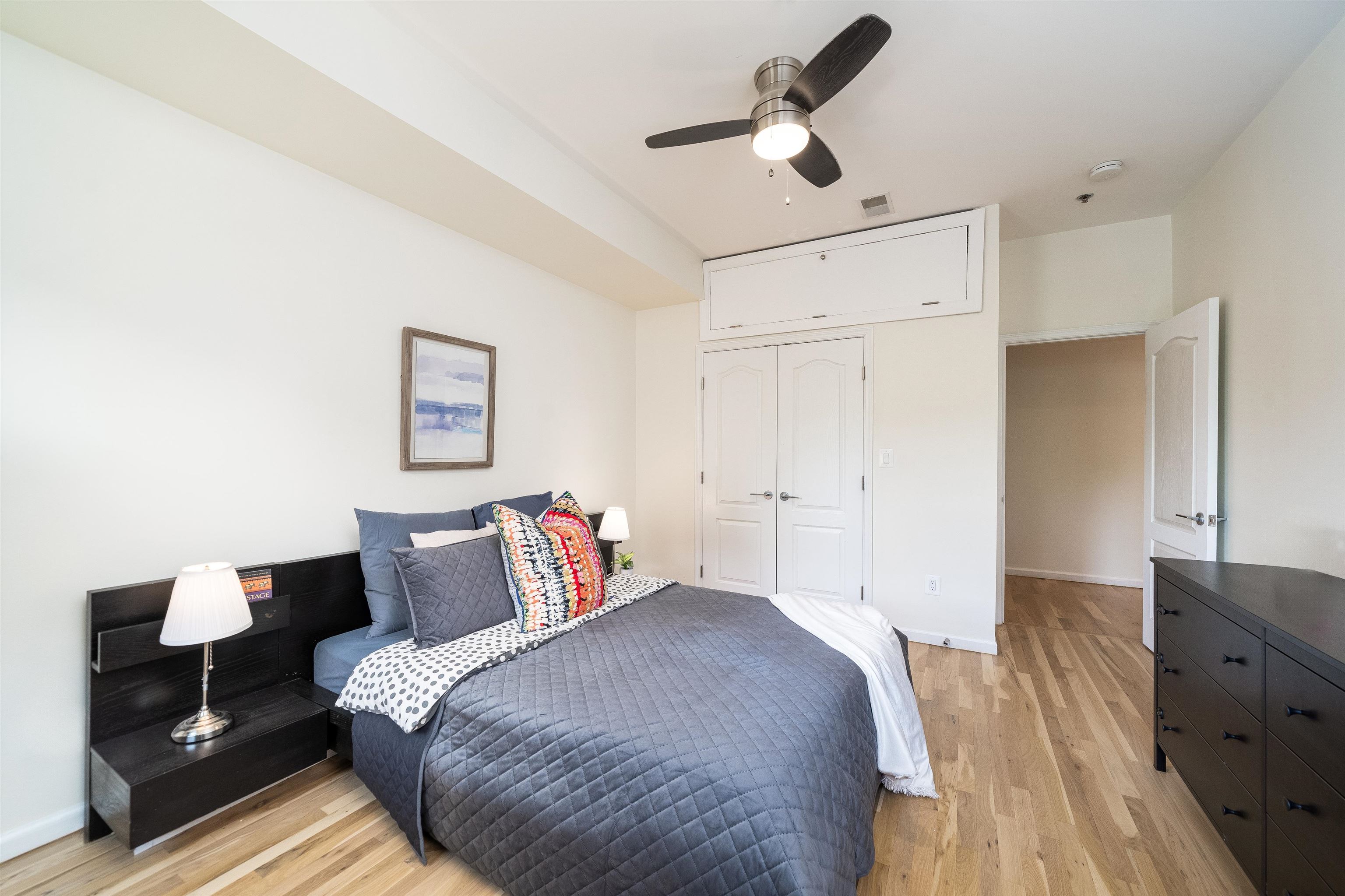 109 JACKSON ST Unit: 4C