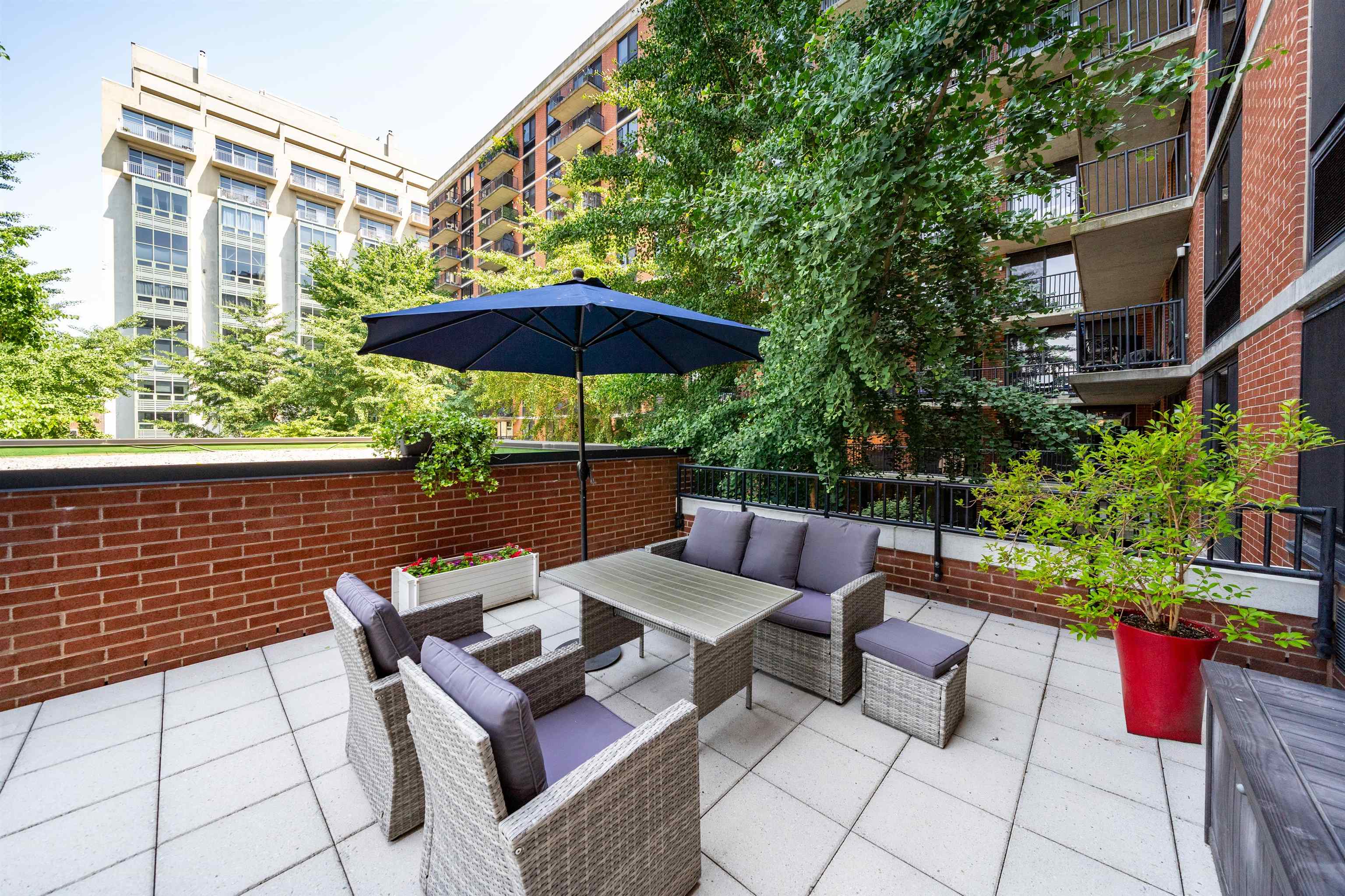 700 GROVE ST Unit: 3B