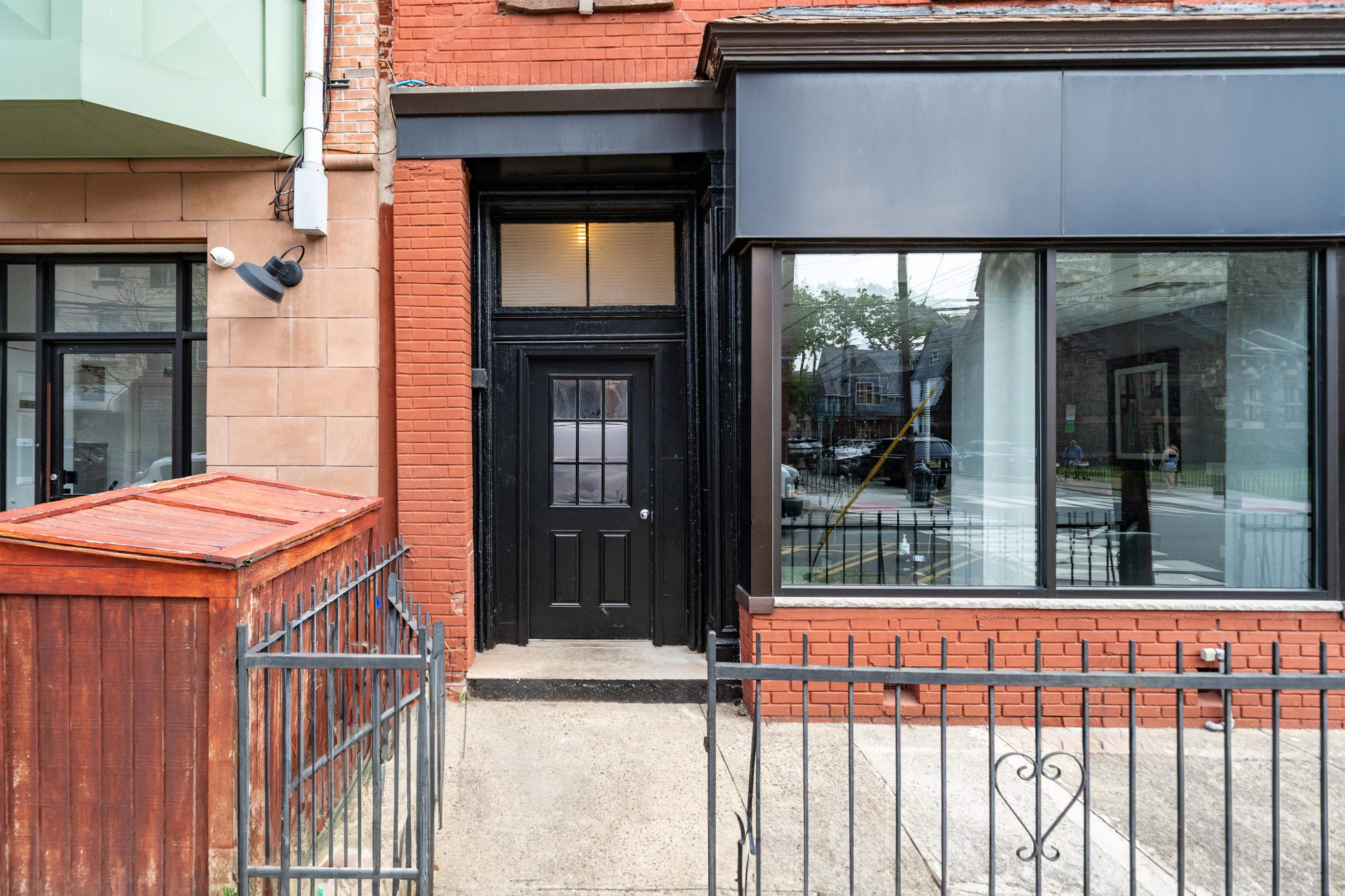 601 WILLOW AVE Unit: 3R