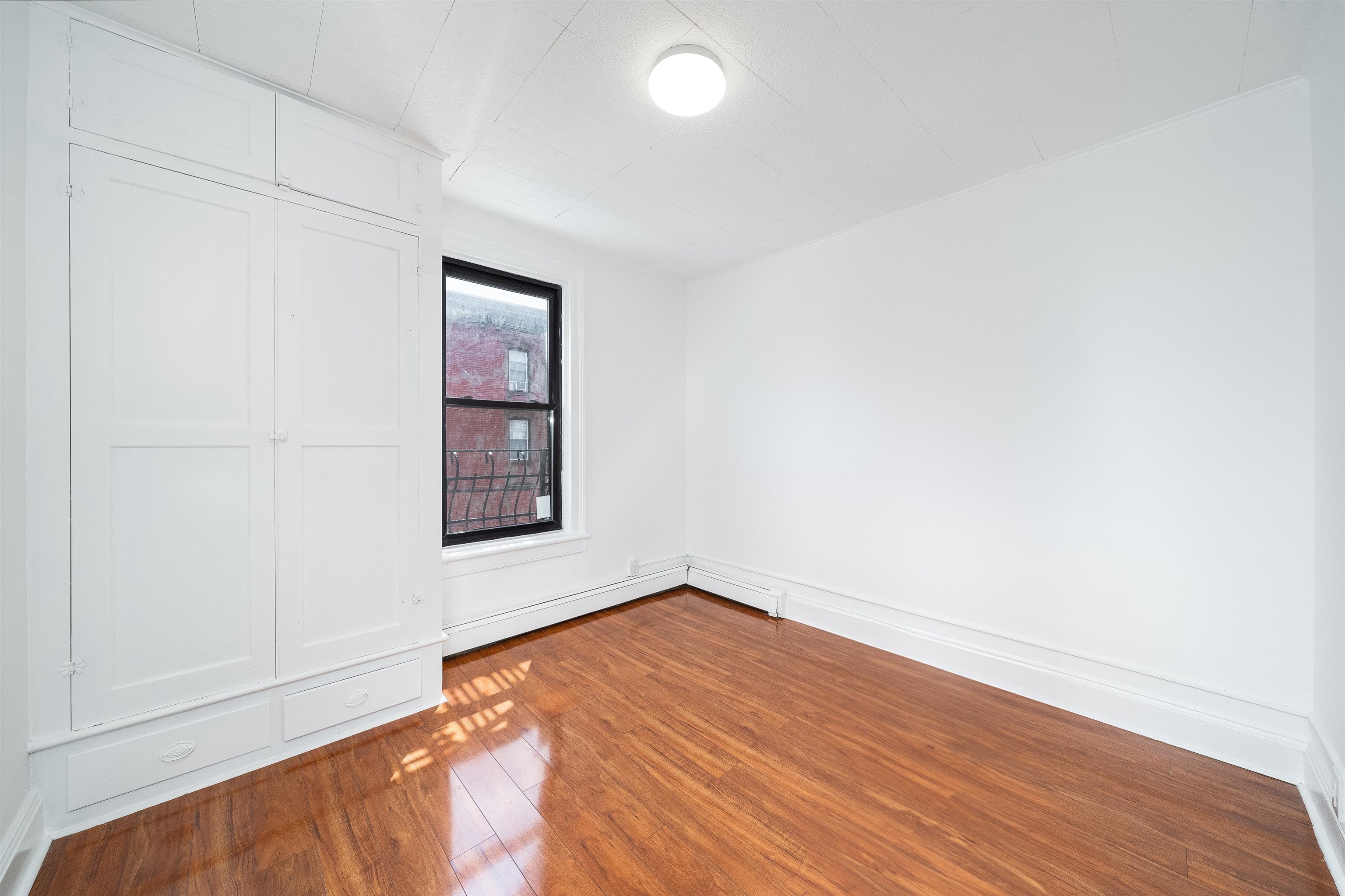 601 WILLOW AVE Unit: 3R